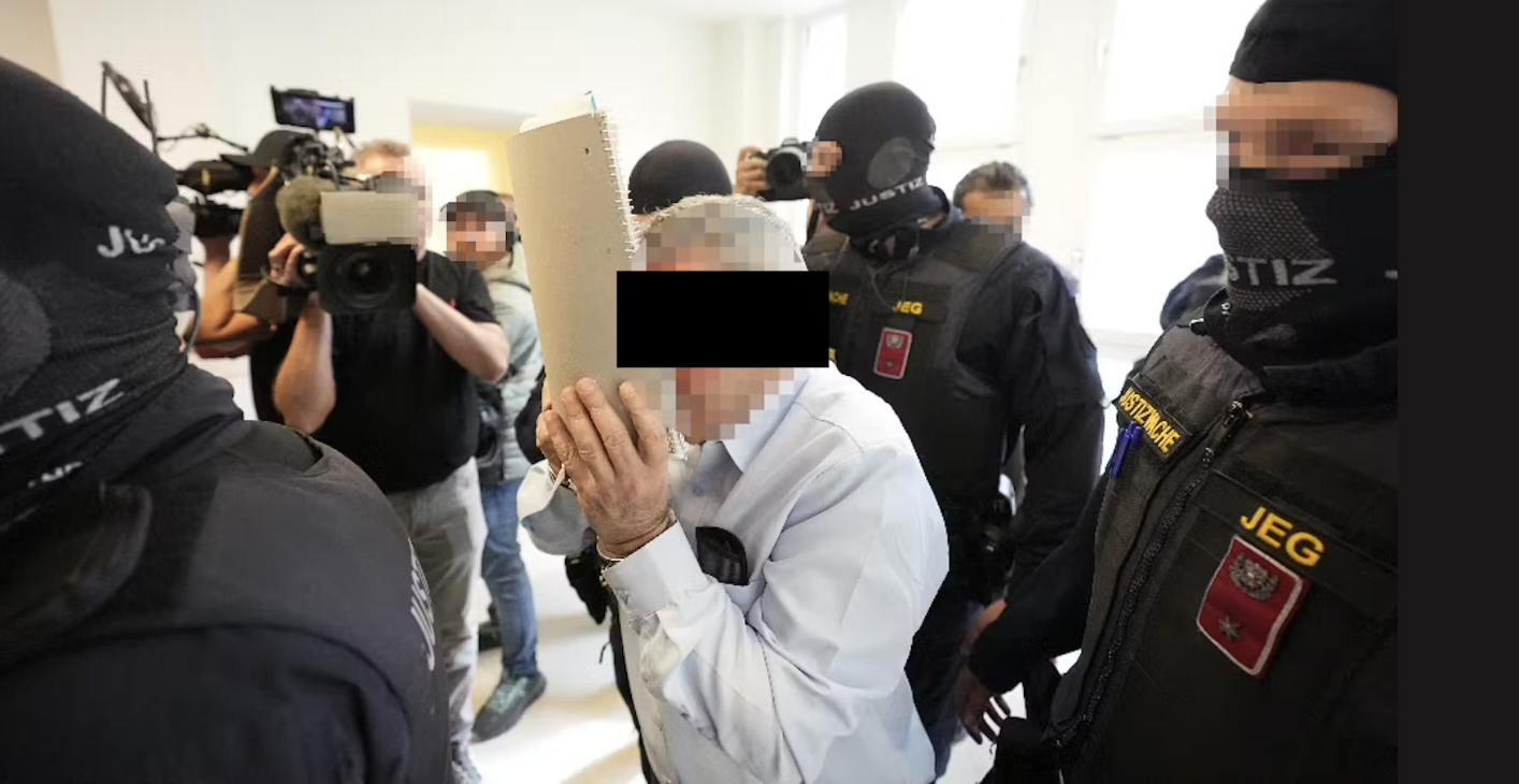 Erstmals sagen Opfer des syrischen Foltergenerals (im Bild) vor Gericht aus.