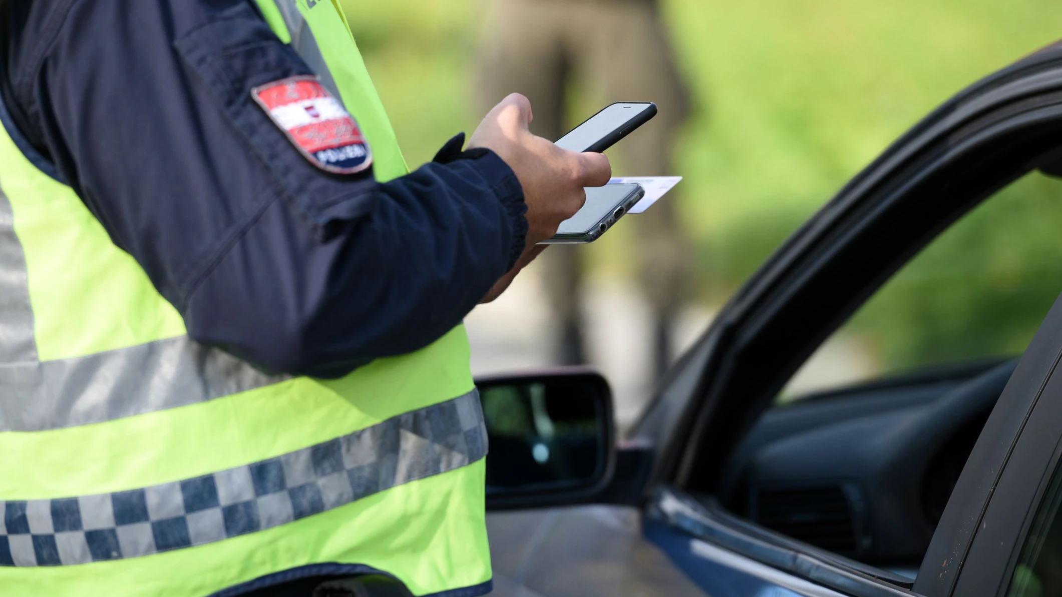 Der Klagenfurter gab sich als Polizist aus. (Symbolbild)