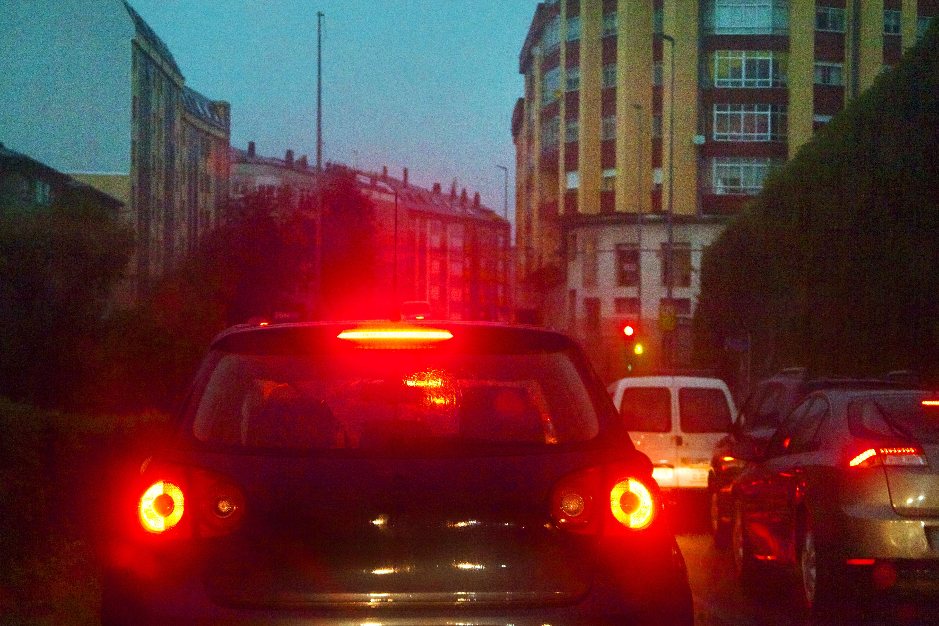 Heute.at - Bremslicht bei Tempomat – Leuchtet es wirklich?