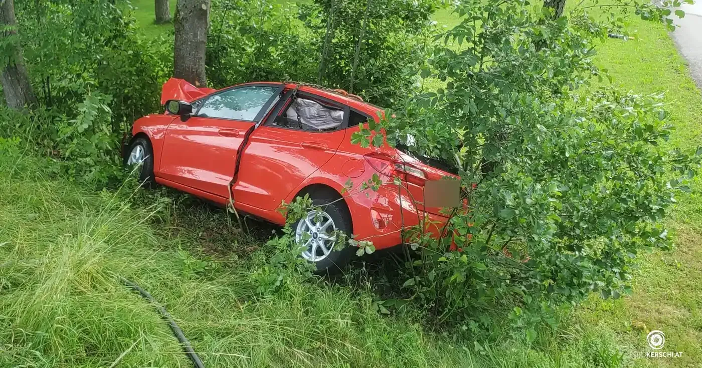 Bei einem schweren Unfall auf der B42 zwischen Haag und Hain