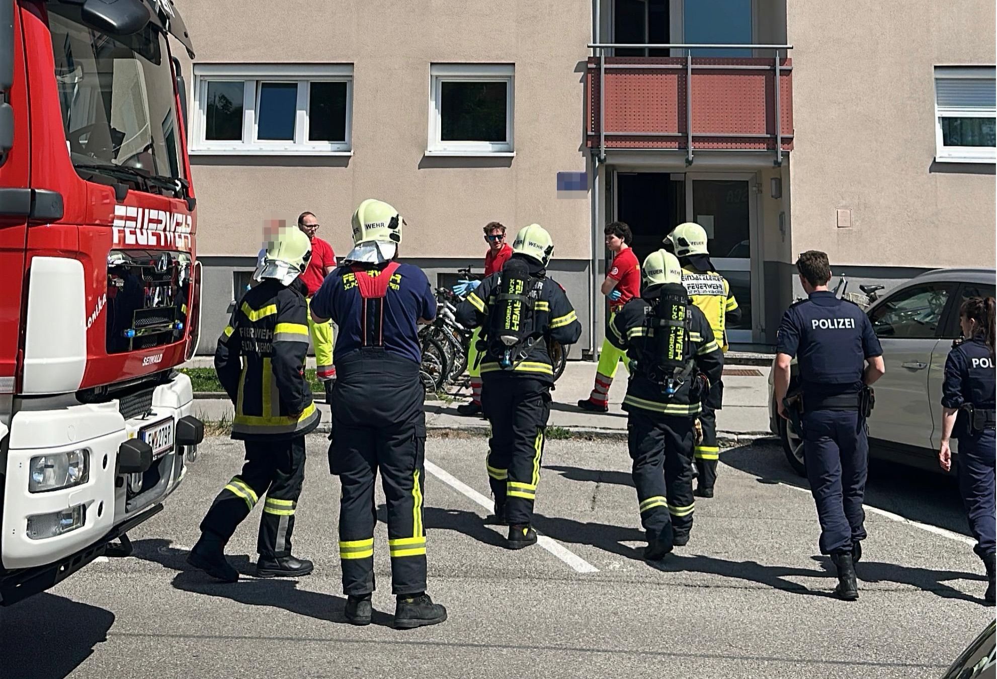 Ein beißender Geruch im Stiegenhaus eines Mehrpart