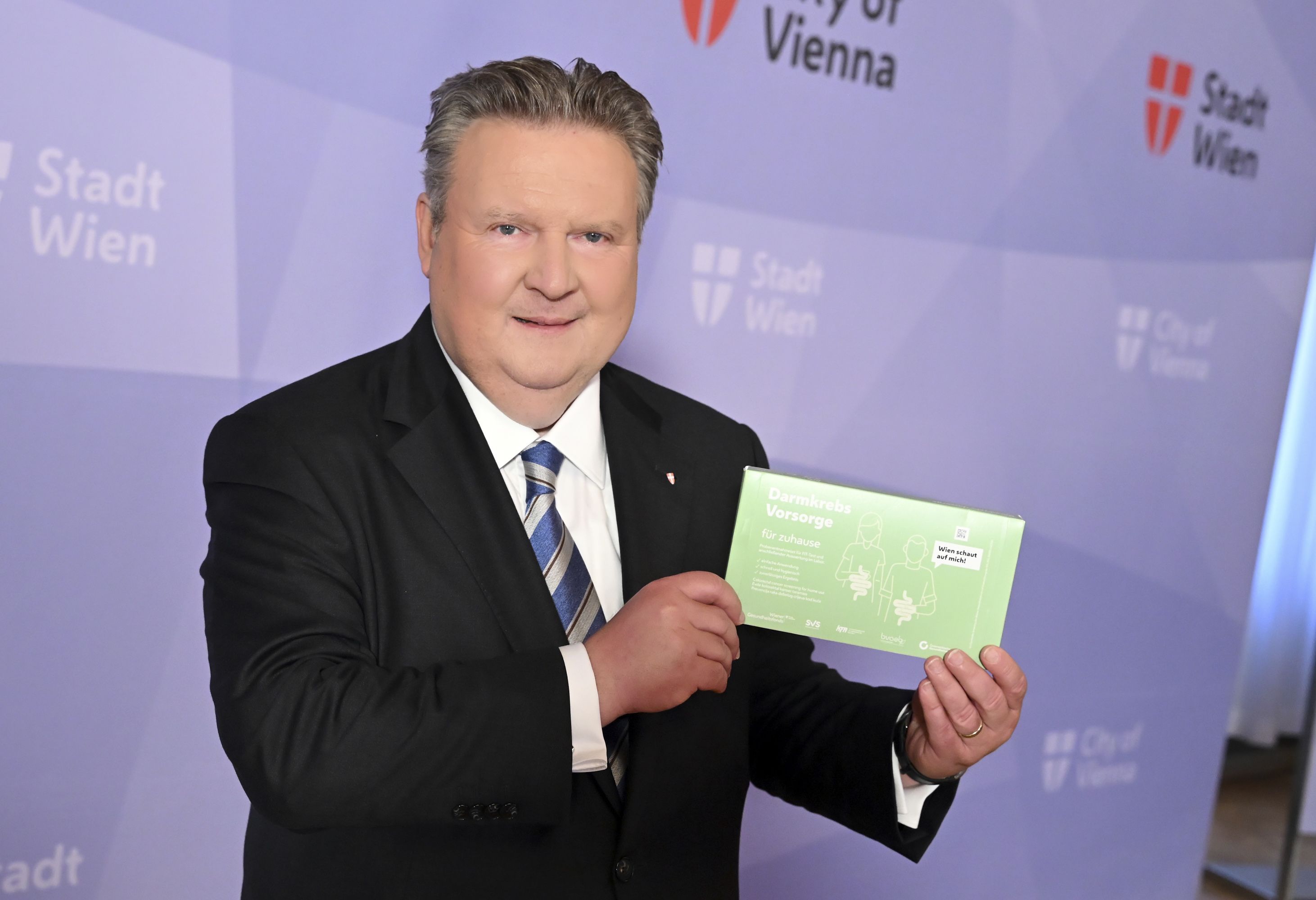 Bürgermeister Ludwig startete am Dienstag das Pilotprojekt mit Selbsttests zur Früherkennung von Darmkrebs.