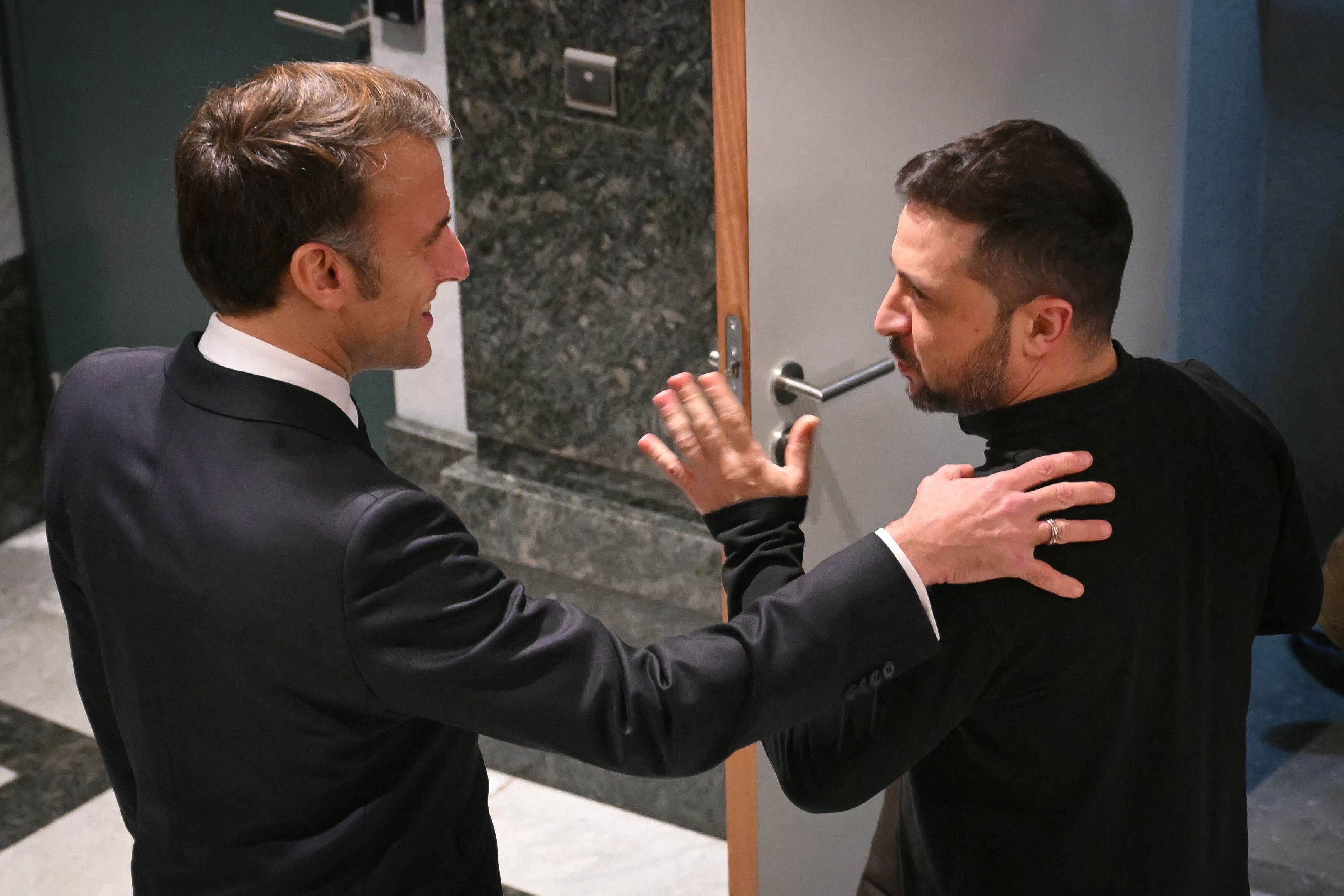 Frankreichs Präsident Emmanuel Macron gilt als Verbündeter seines ukrainischen Amtskollegen Wolodymyr Selenskyj. 