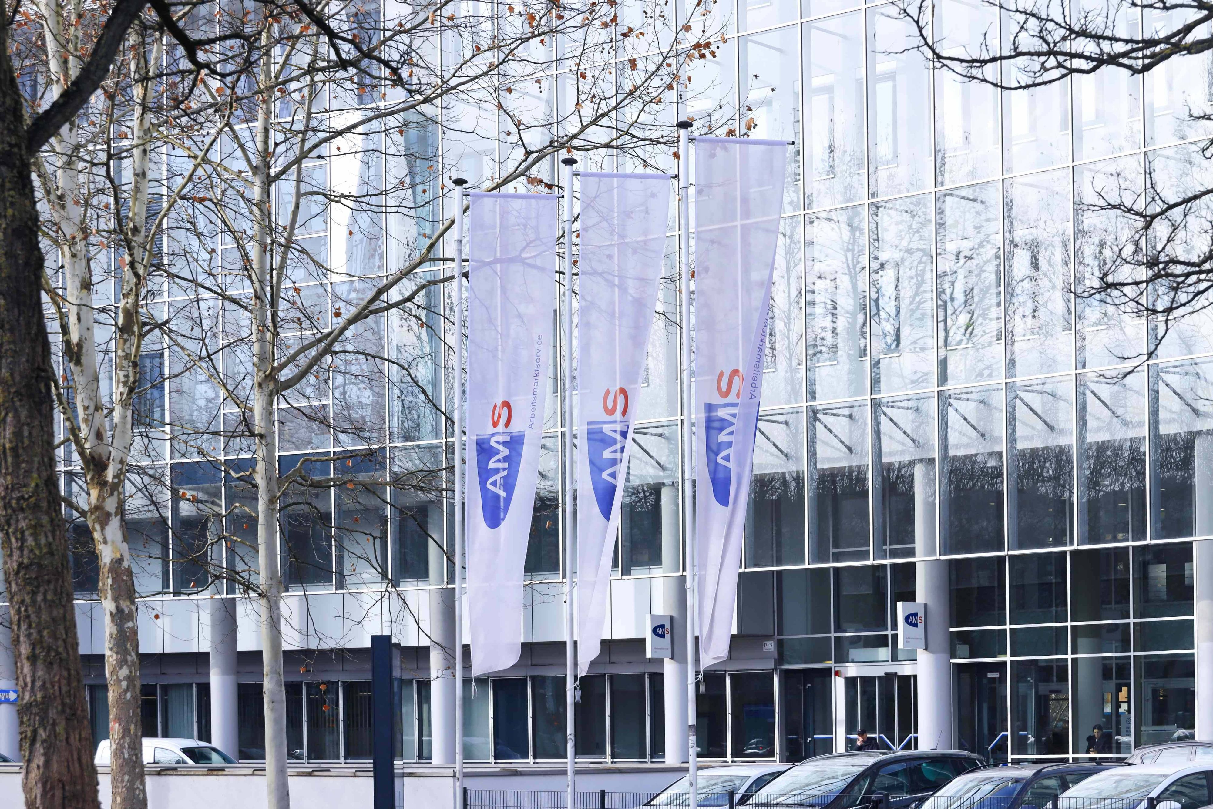 Die Regierung will verstärkt Geld in die Arbeitsmarktpolitik investieren.