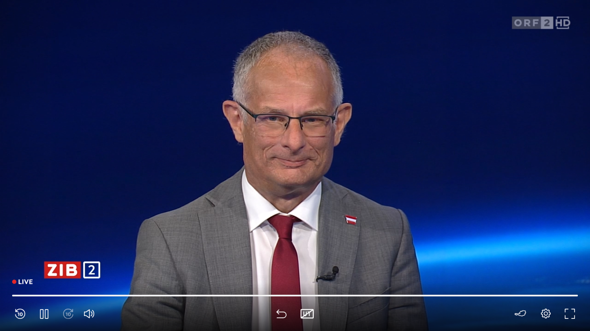 Finanzminister Markus Marterbauer (SPÖ) am späten Mittwochabend in der ORF-