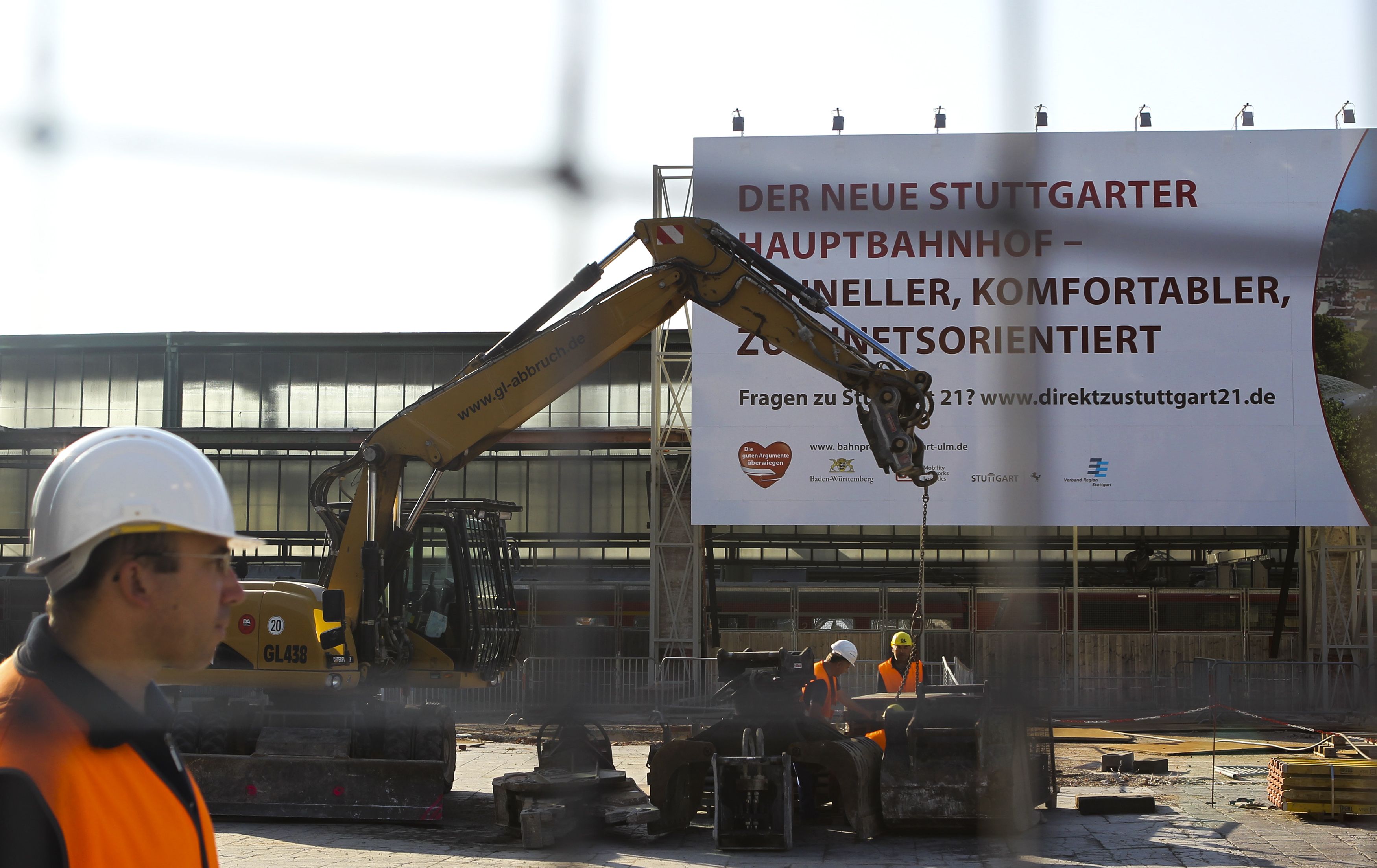 Am Bahnprojekt Stuttgart 21 wird seit gut 16 Jahren gearbeitet. Die Kosten sind inzwischen explodiert.