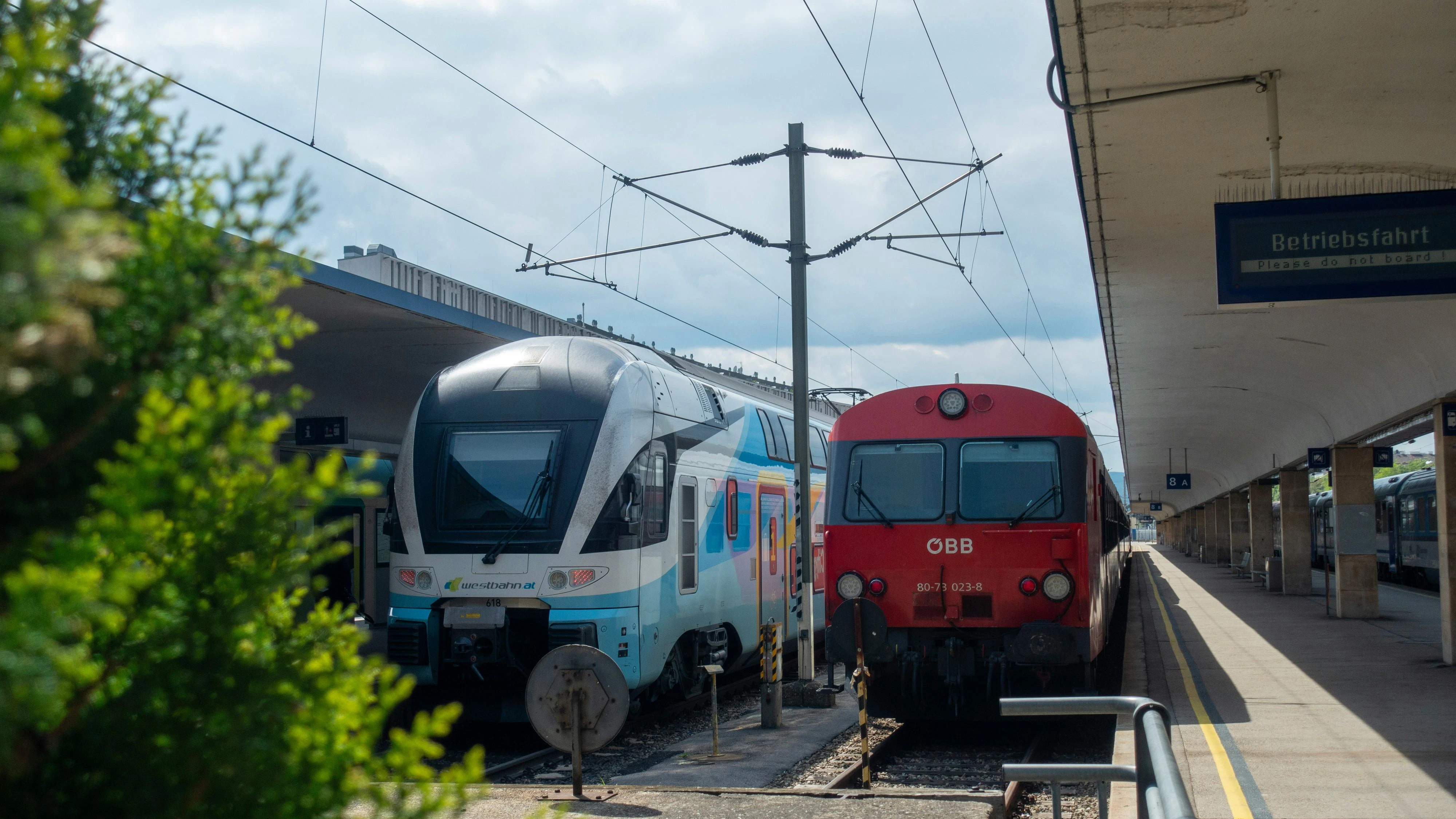 Heute.at - Zug-Chaos! Mega-Baustelle sorgt für geänderte Fahrpläne