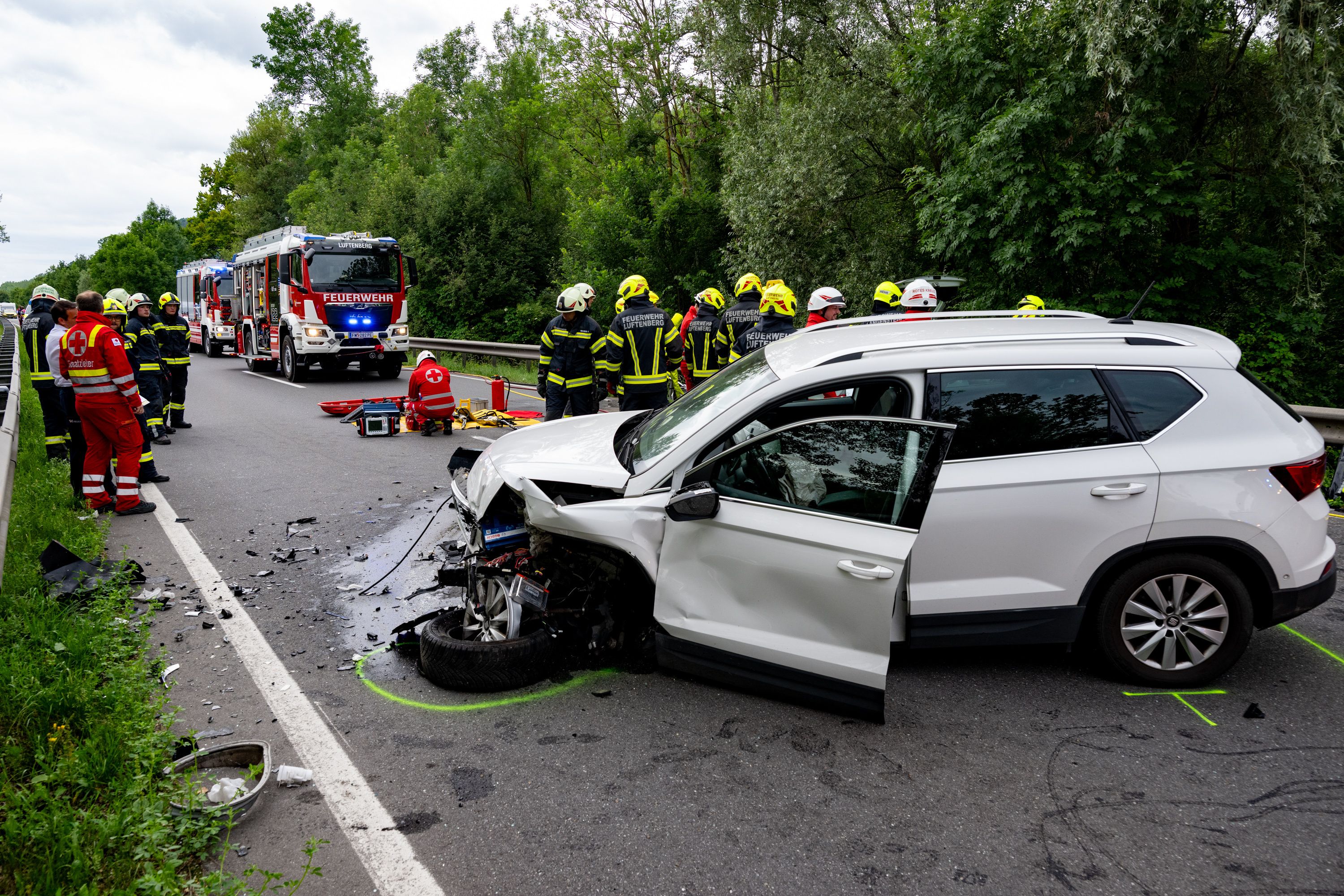 Bei einem Frontalzusammenstoß auf der B3 bei Luftenberg wurd