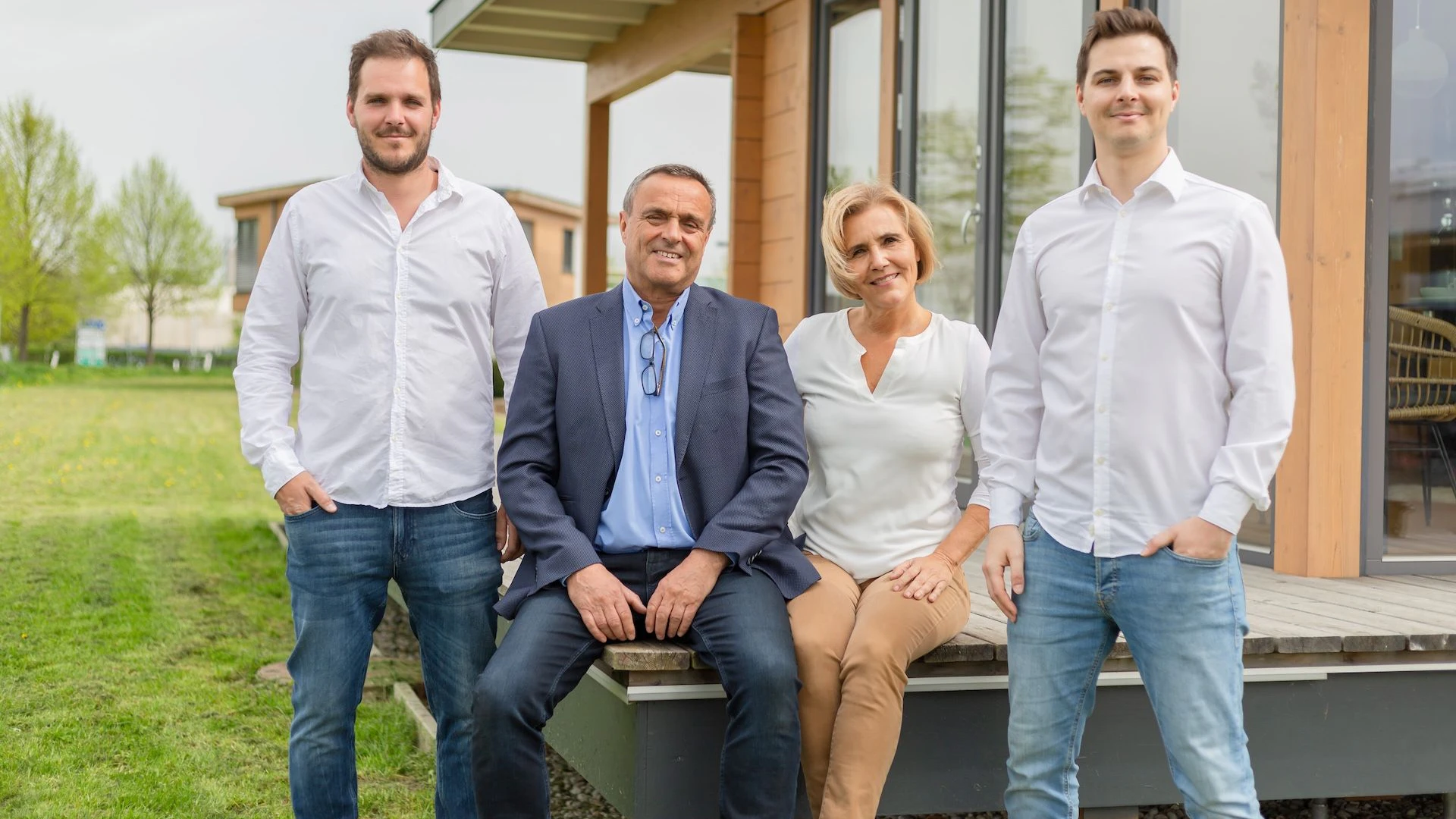 Von der Planung bis zur schlüsselfertigen Übergabe: Familie Schedelmayer baut im Mostviertel wohngesunde Ökohäuser.