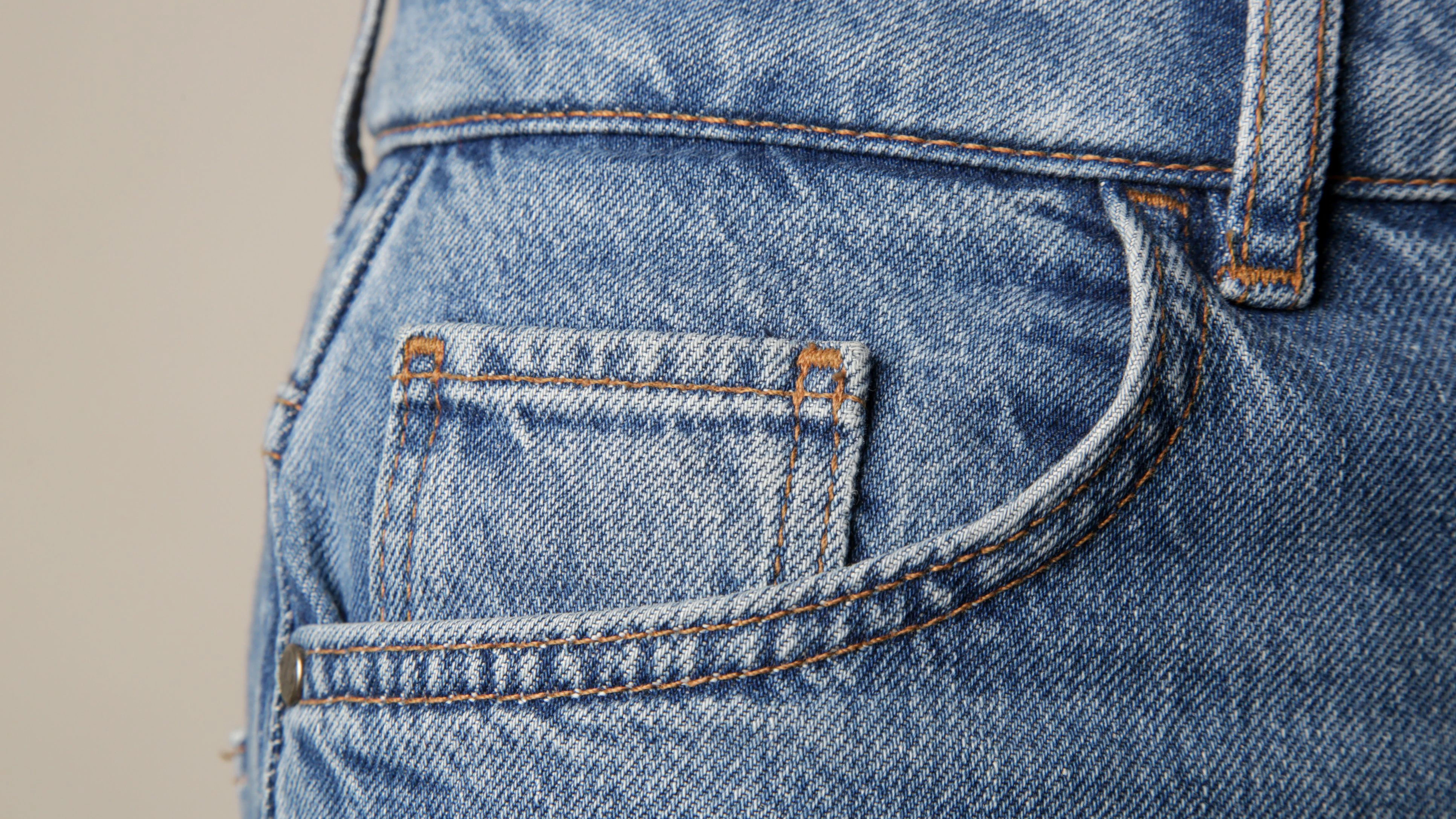 Heute.at - Wozu dient die kleine Tasche an der Jeans wirklich?