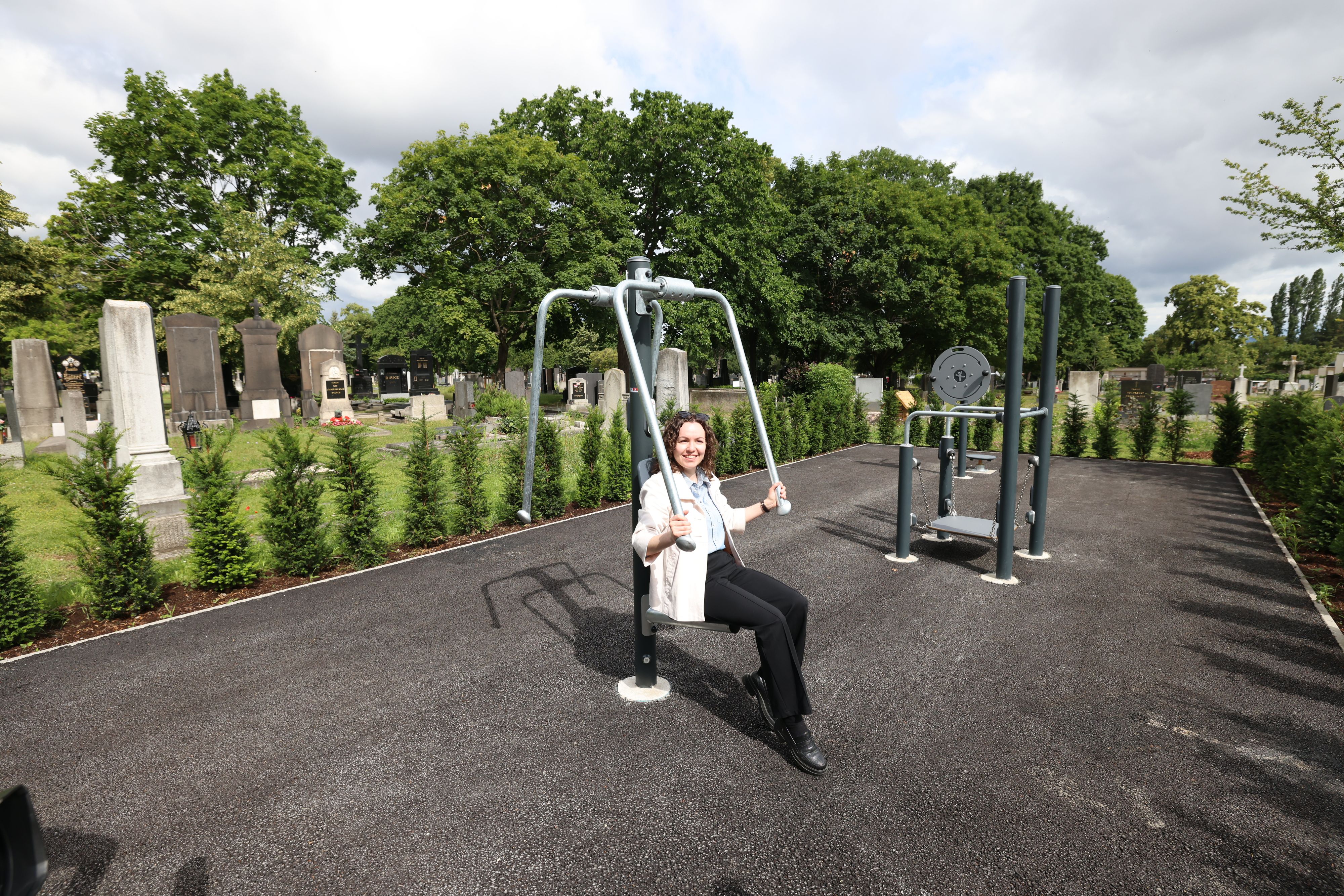 Friedhof-Fitness erzürnt die FPÖ und die ÖVP
