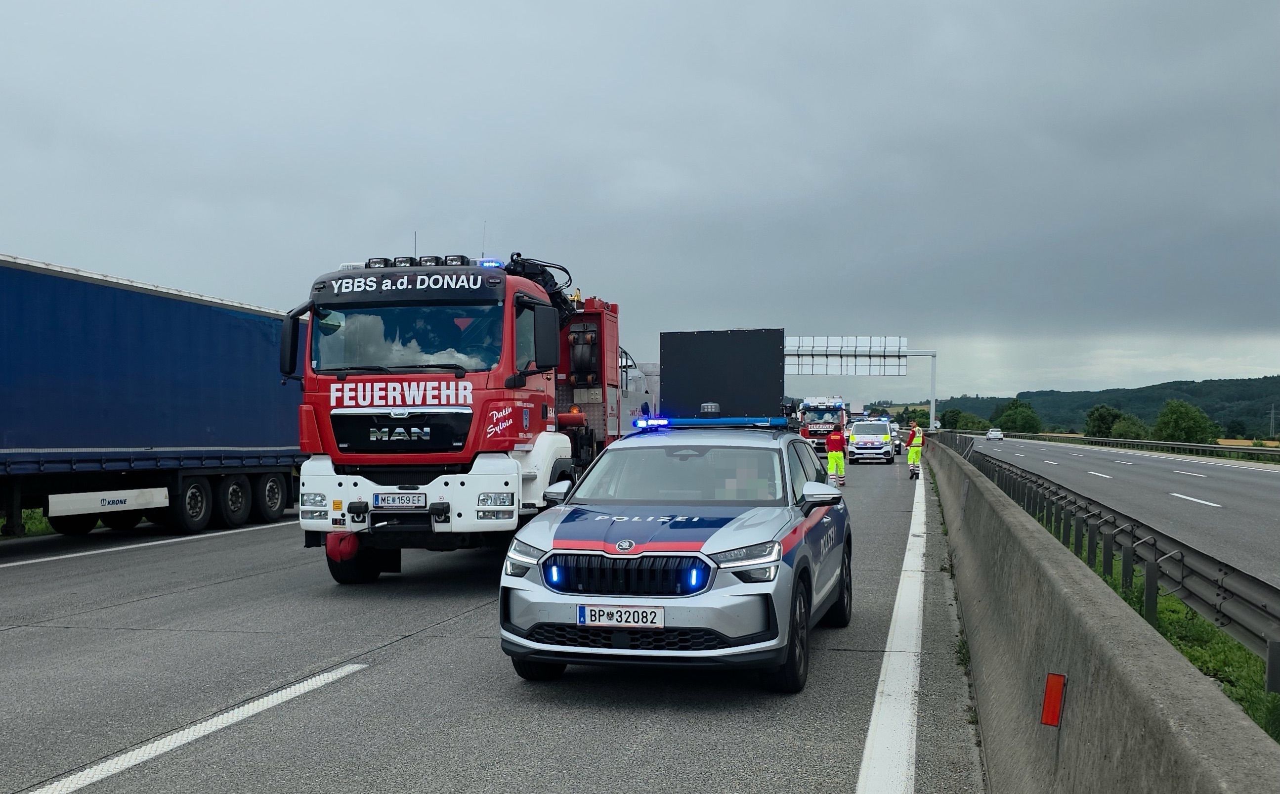 Auf der A1 kam es zu mehreren Unfällen – auch bei Ybbs (im Bild) krachte es.