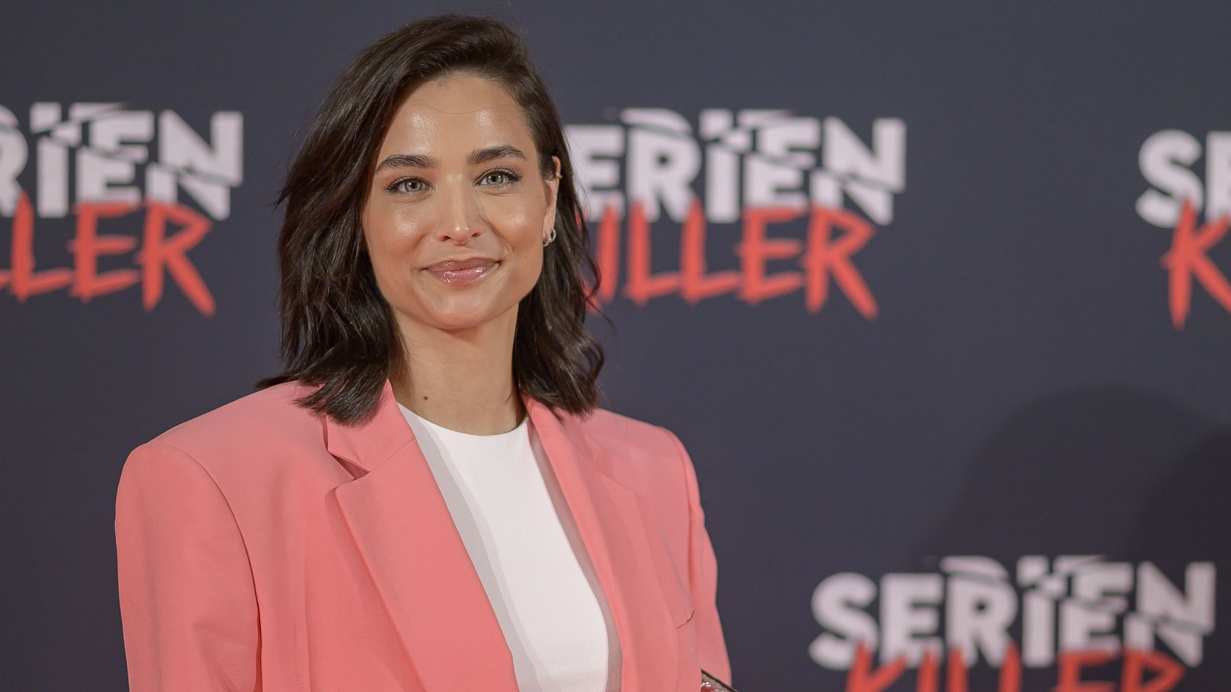 Heute.at - Amira reicht's: Habe Bauch lange genug versteckt