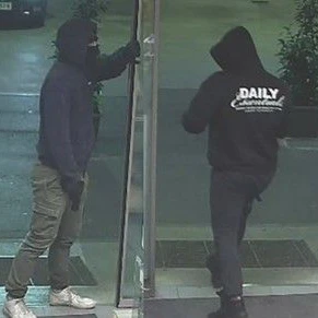 Nach diesen Männern wird gesucht.