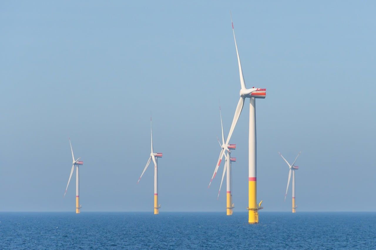 Offshore-Windpark im Meer
