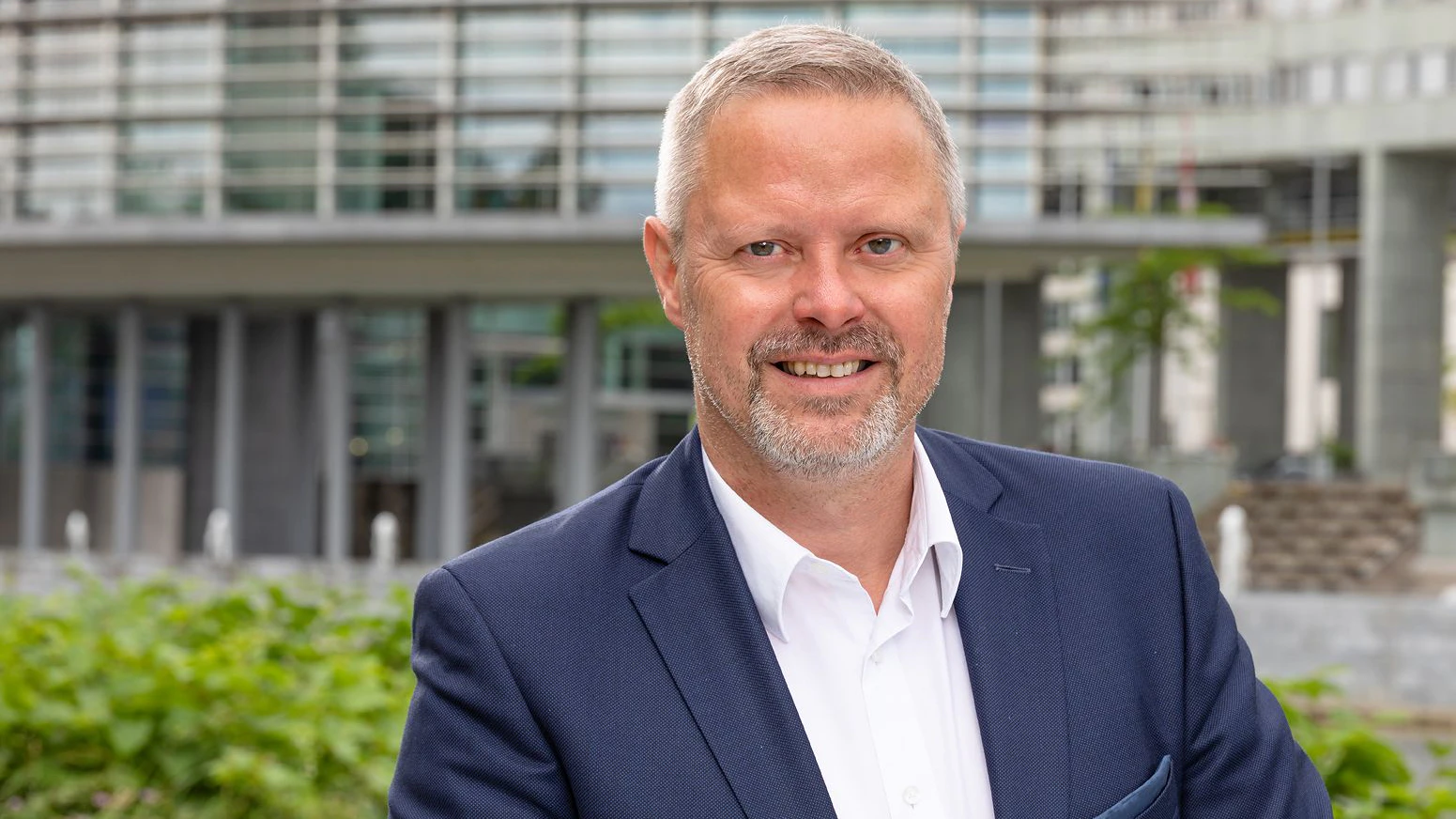 Rainer Spenger (SPÖ, Bild), Landtagsabgeordneter und Vizebürgermeister von Wiener Neustadt, kritisiert den Klinikum-Neubau in Wiener Neustadt. 