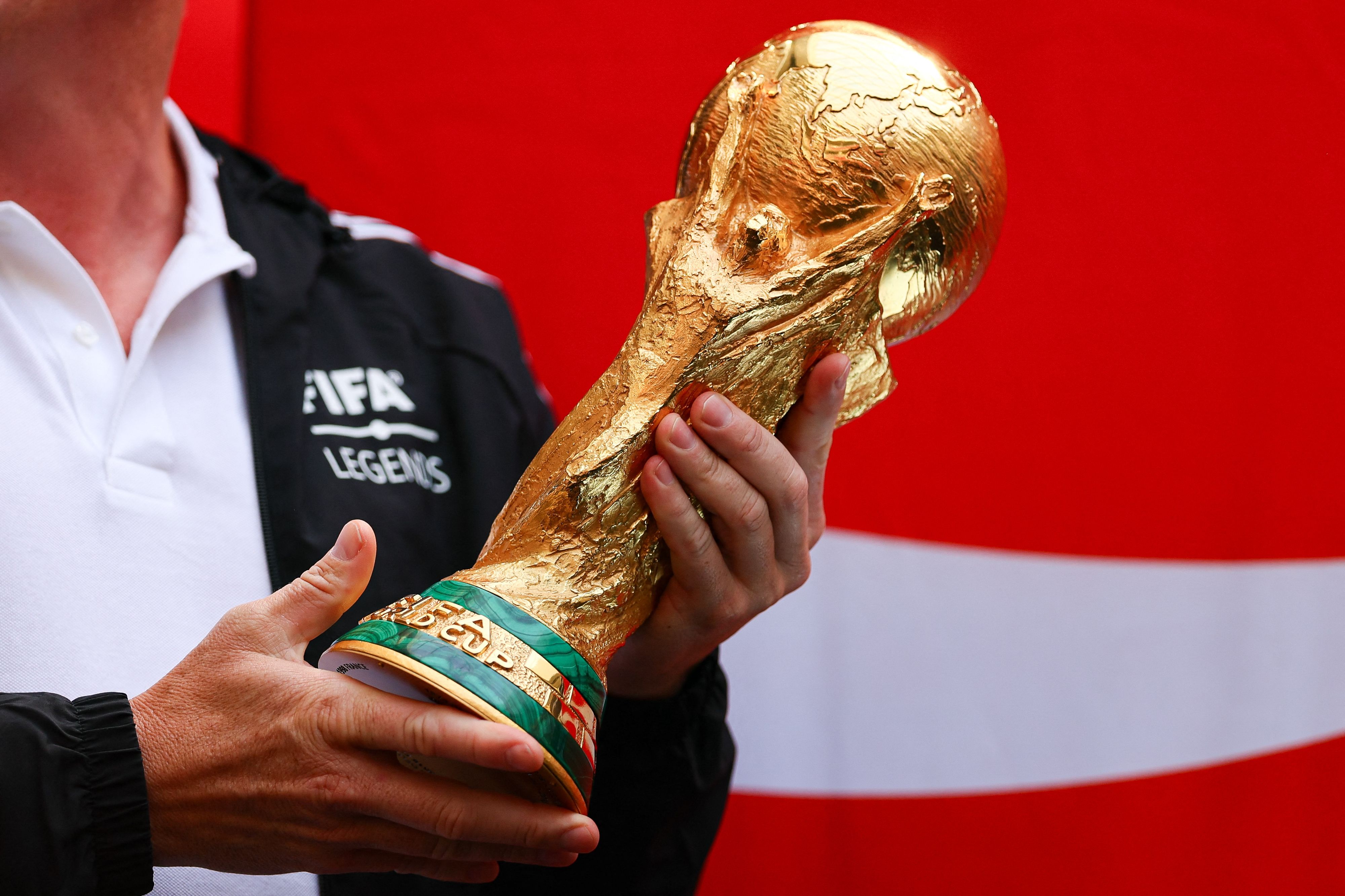 Es geht um diesen WM-Pokal.