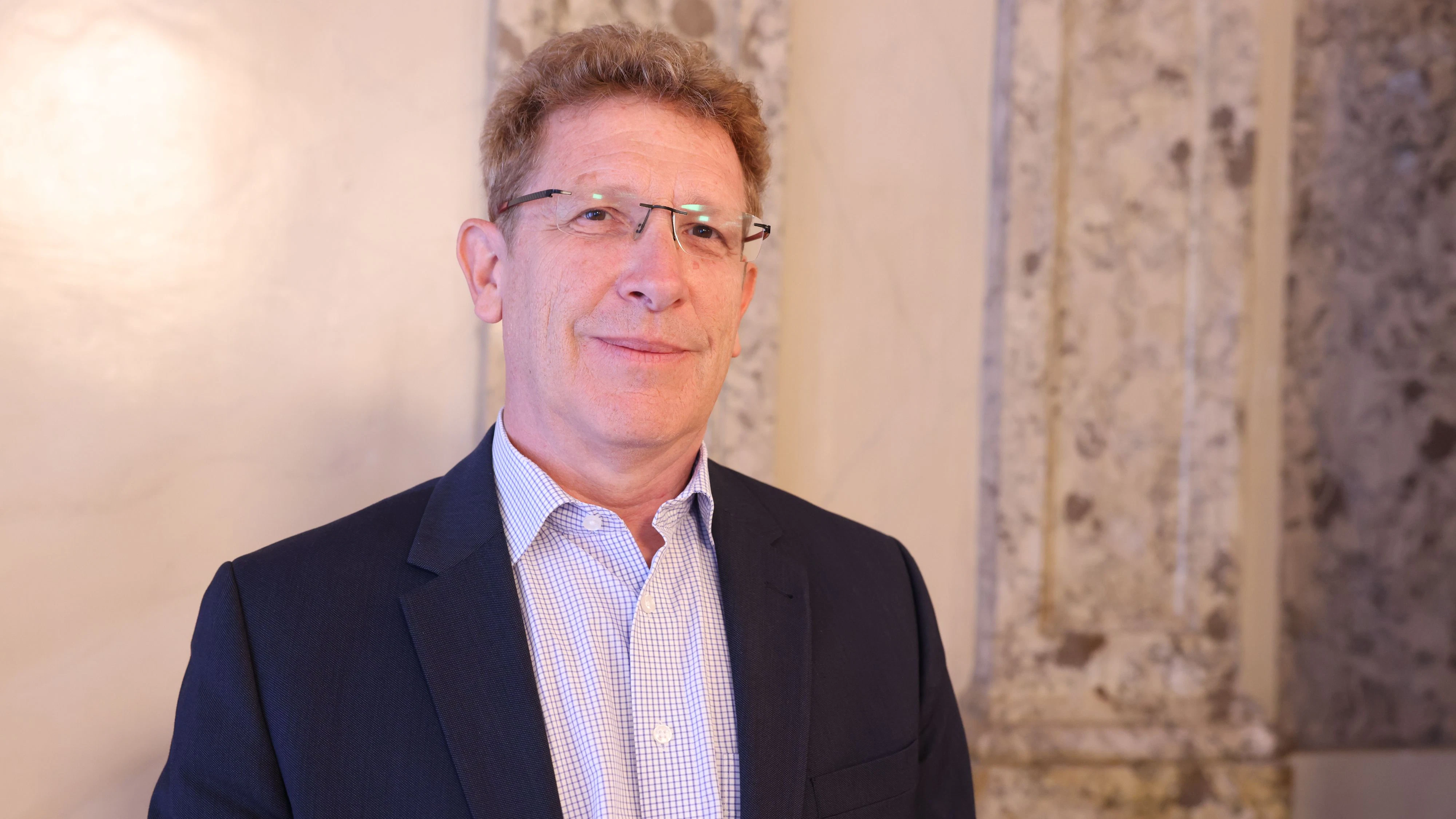Volksanwalt Bernhard Achitz ist für die MA 11 zuständig.