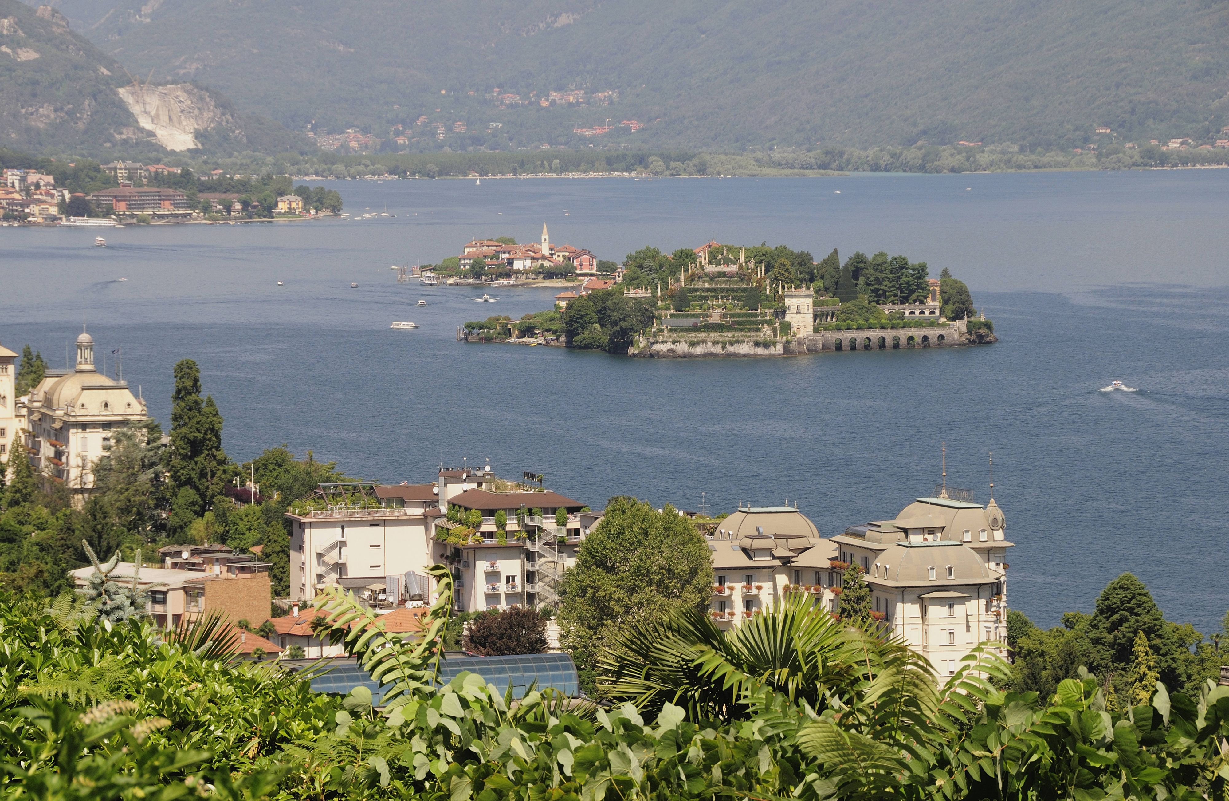 Ein Privathubschrauber ist am Lago Maggiore abgestürzt.