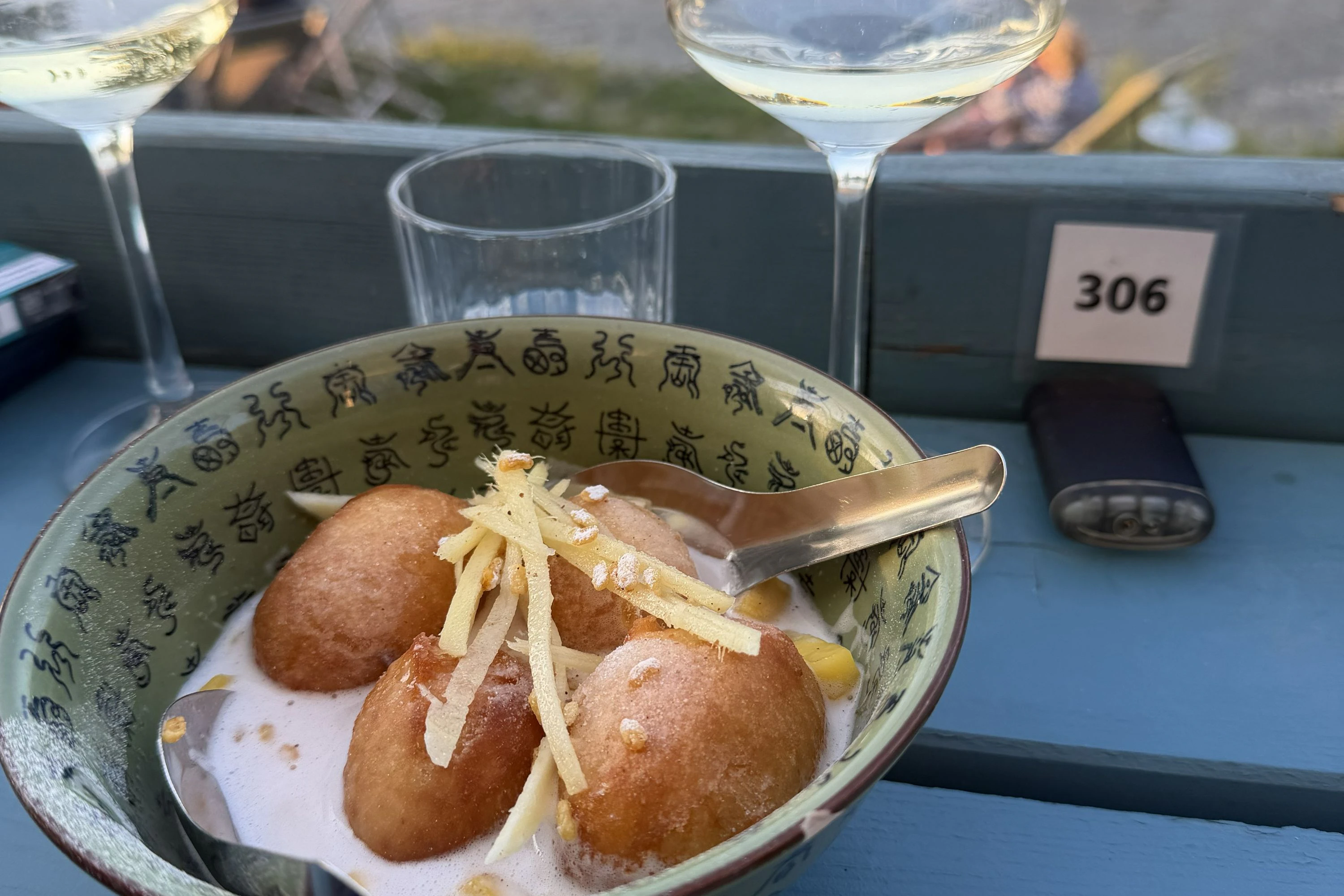 Dessert ohne Taille, aber mit Haltung