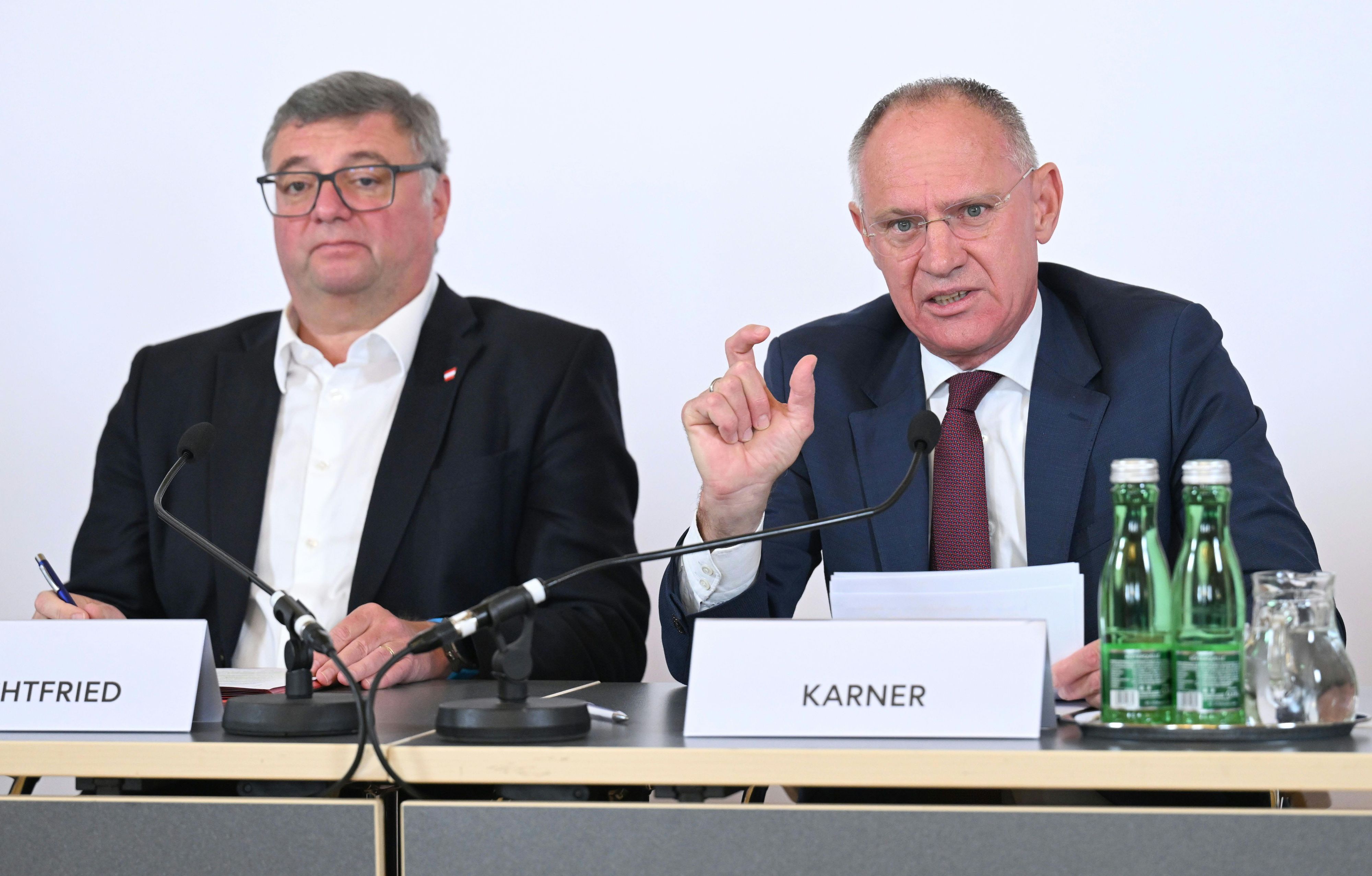 Innenminister Gerhard Karner (ÖVP) und Staatssekretär Jörg Leichtfried (SPÖ).
