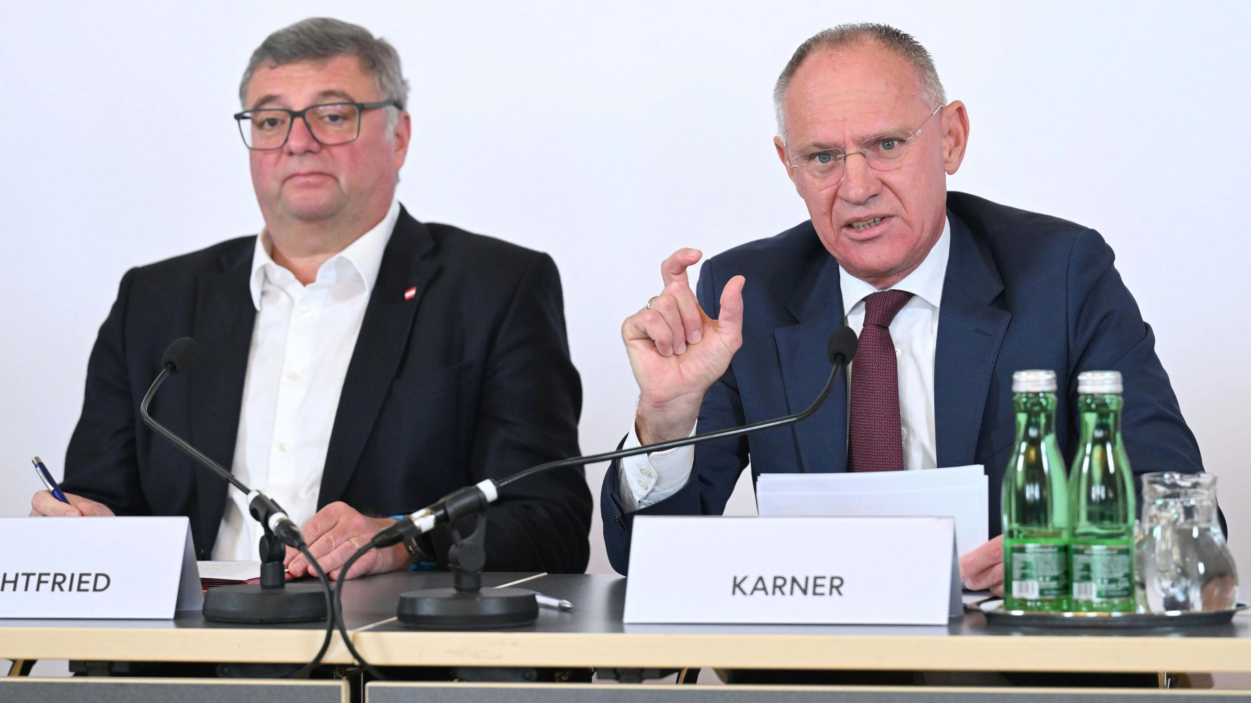Innenminister Gerhard Karner (ÖVP) und Staatssekretär Jörg Leichtfried (SPÖ).