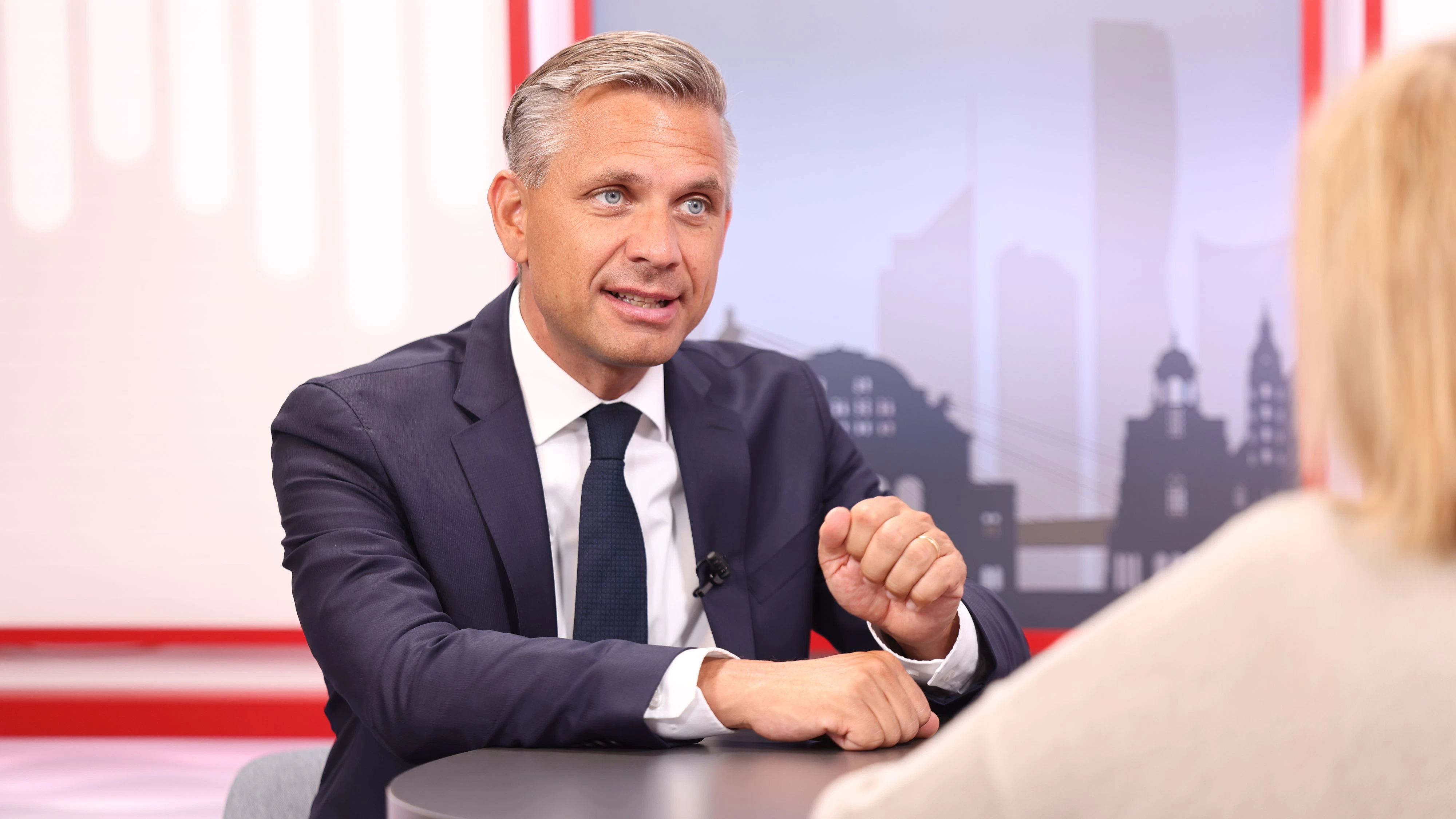 Heute.at - Minister greift durch: Strom wichtiger als Haselmäuse