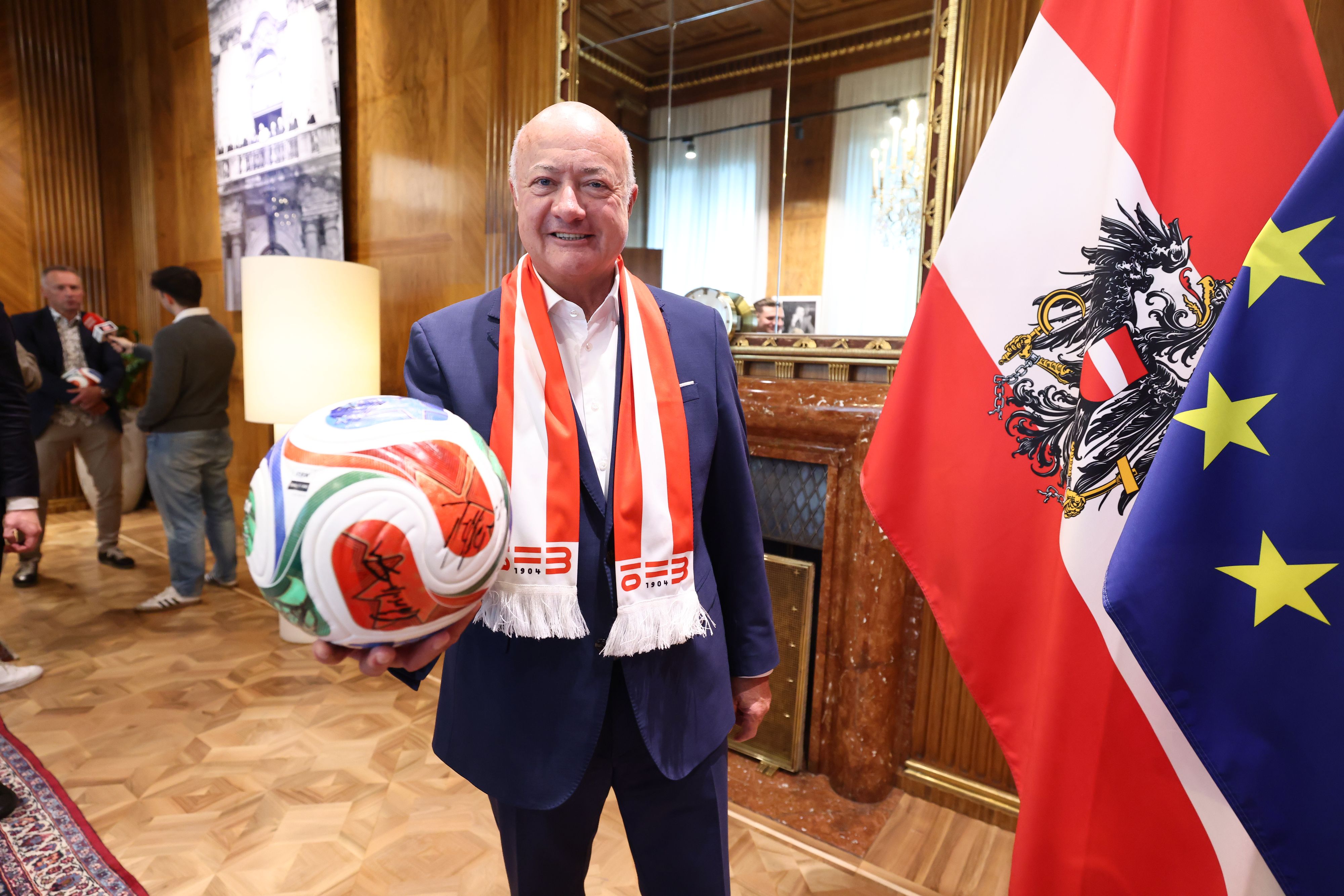 Kanzler Stocker reist aus Brüssel direkt in die USA weiter.