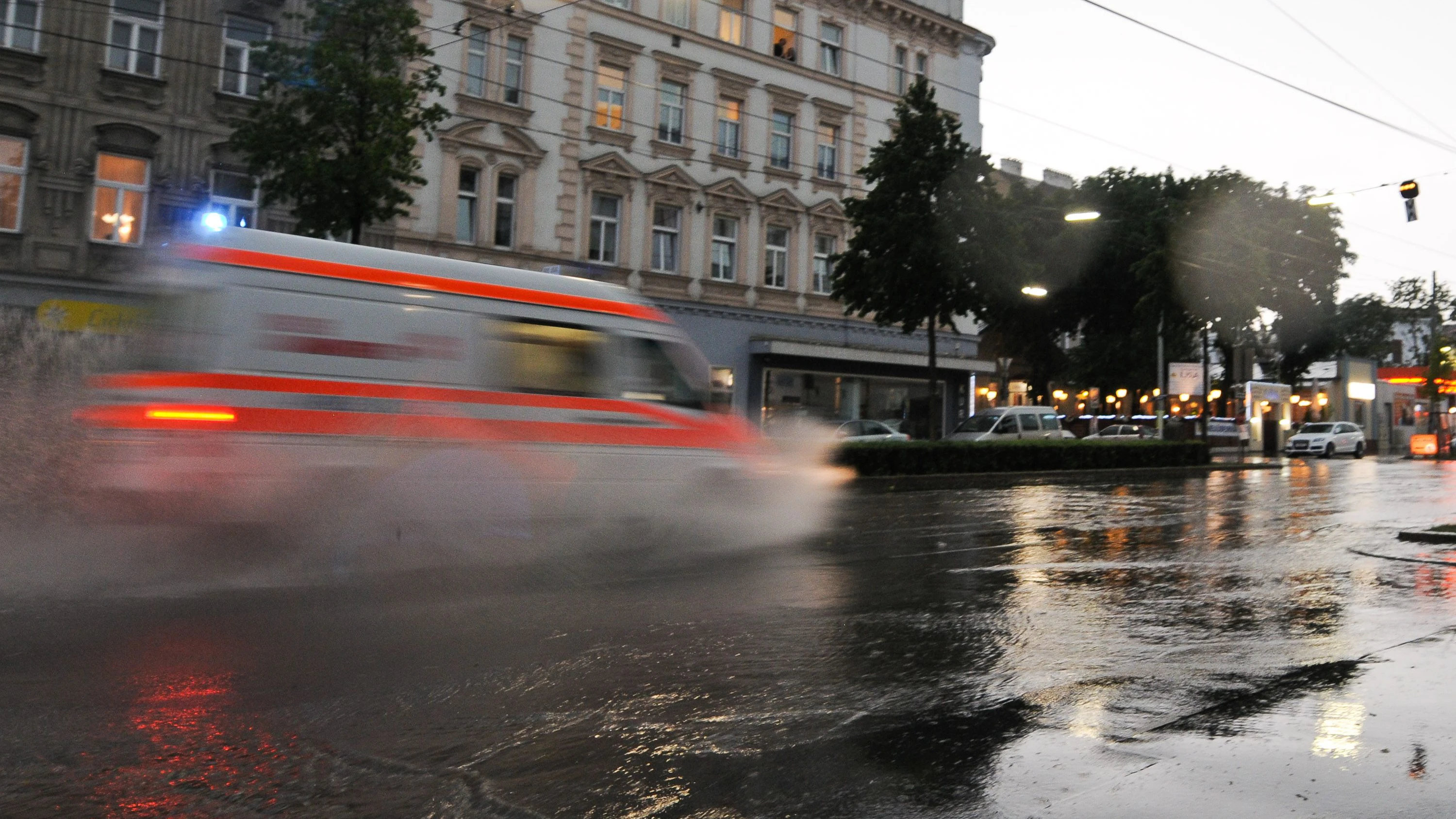 Ein Gewitter zieht am Samstag über die Bundeshauptstadt.