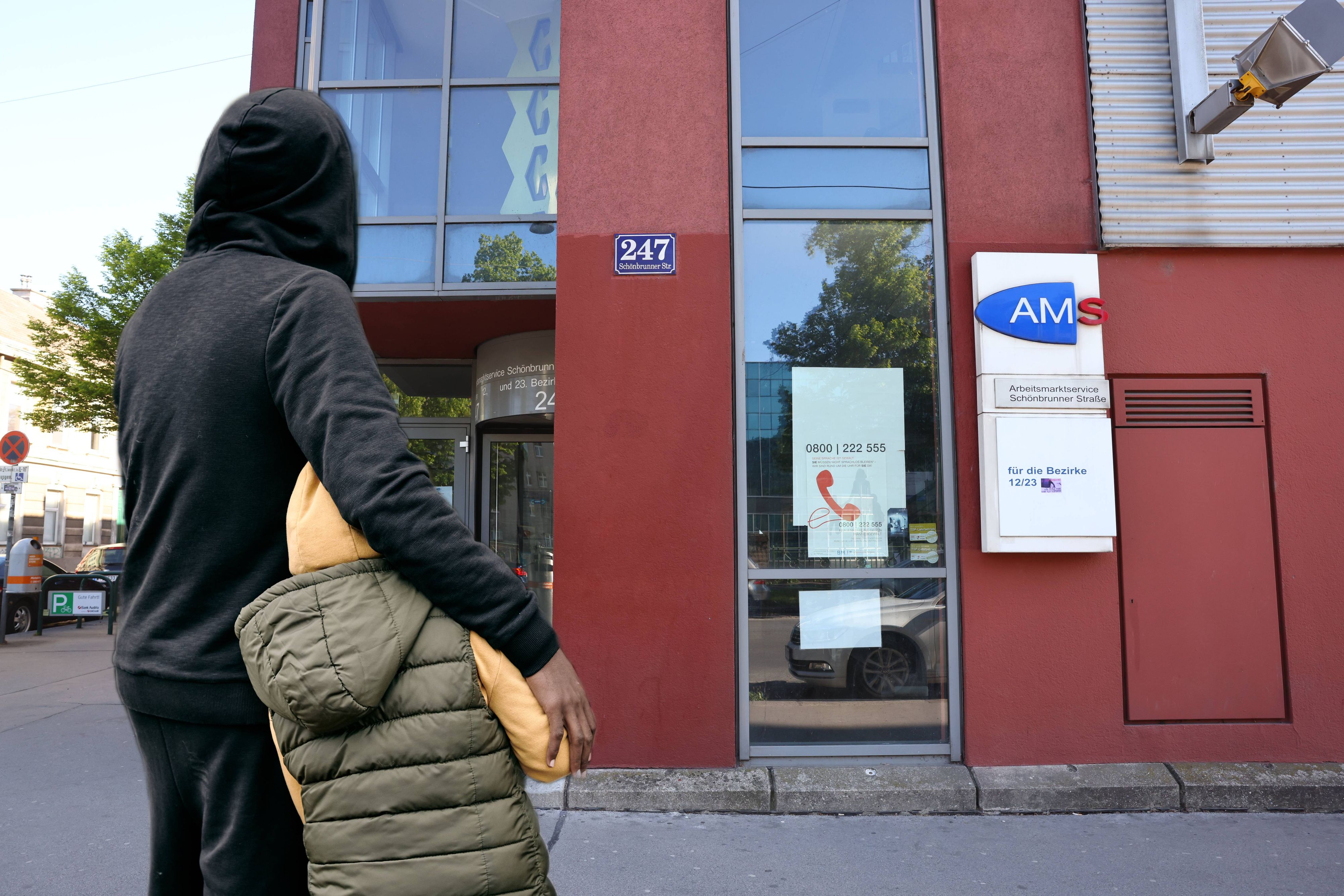 Aufgrund der Mindestsicherungs-Kürzung mussten sich viele Flüchtlinge einen Job suchen.
