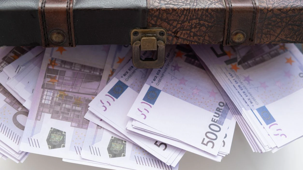 Heute.at - Wiener hat plötzlich 30.000 Euro mehr am Konto