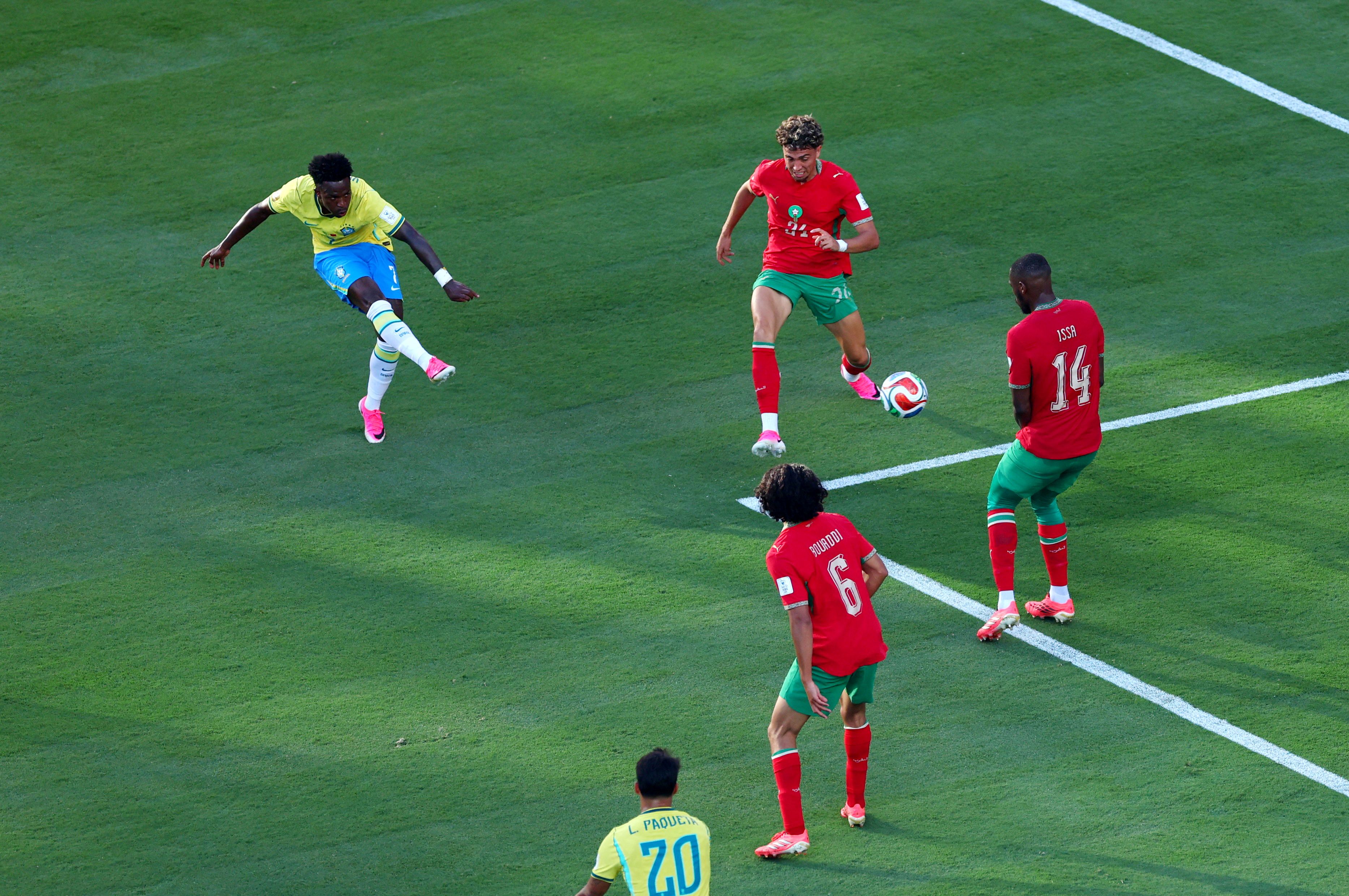 Brasiliens Star-Spieler Vinicius Junior gegen Marokko. 