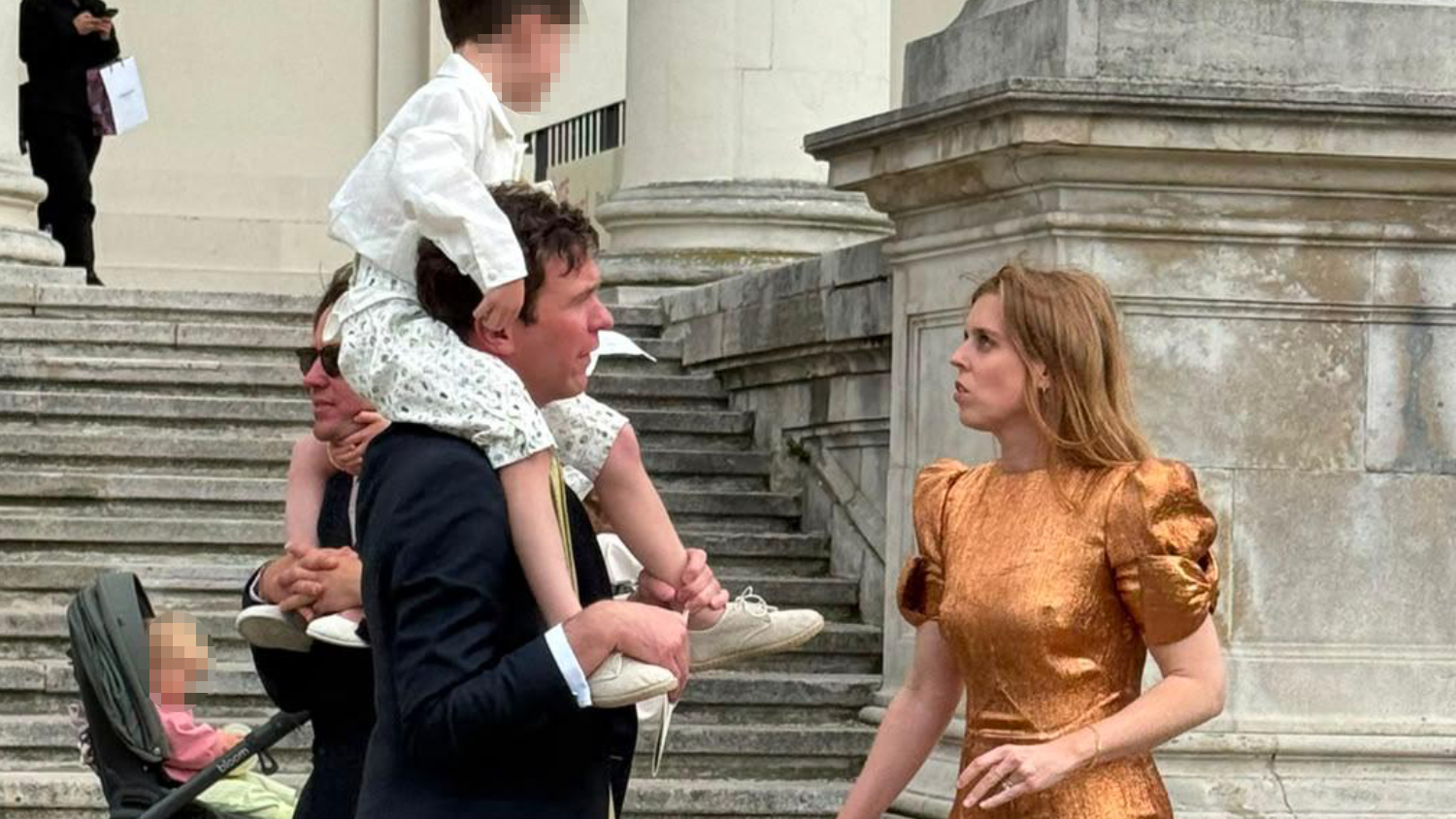 Prinz Andrews Tochter plötzlich bei Hochzeit in Wien gesichtet.