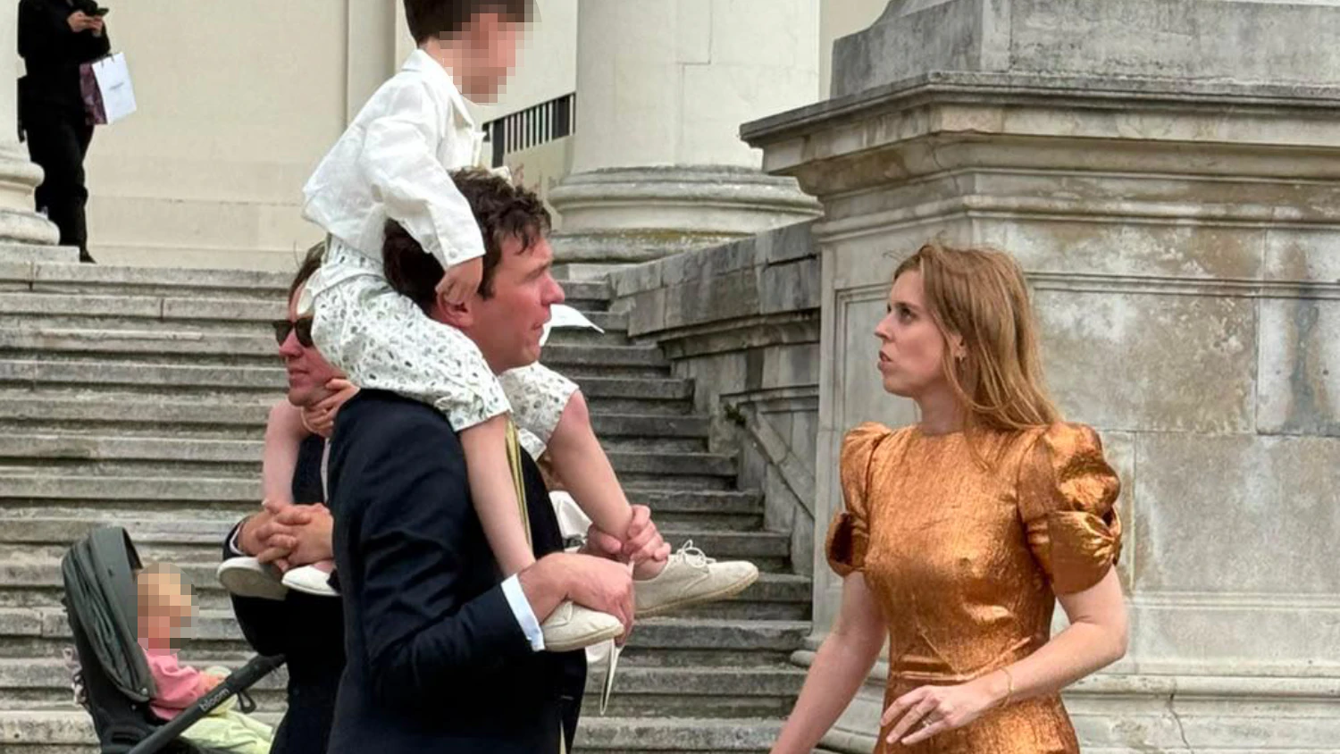 Prinz Andrews Tochter plötzlich bei Hochzeit in Wien gesichtet.