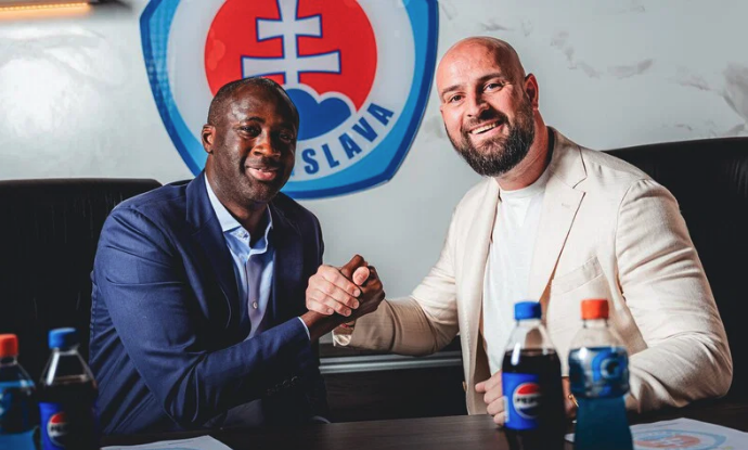 Yaya Toure wird Trainer von Slovan Bratislava. 