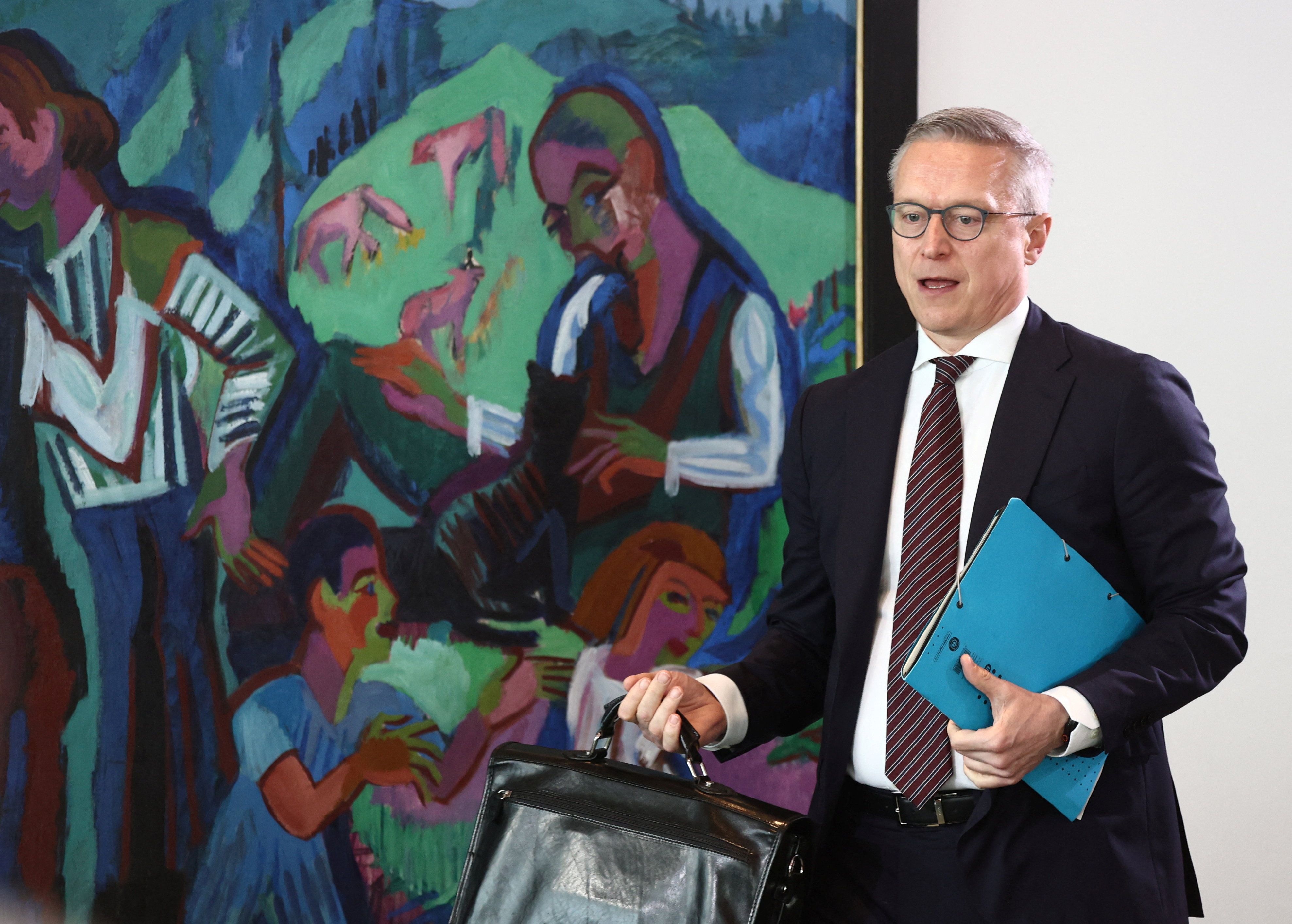Bundesdigitalminister Karsten Wildberger steht im Zentrum des Aufregers. 