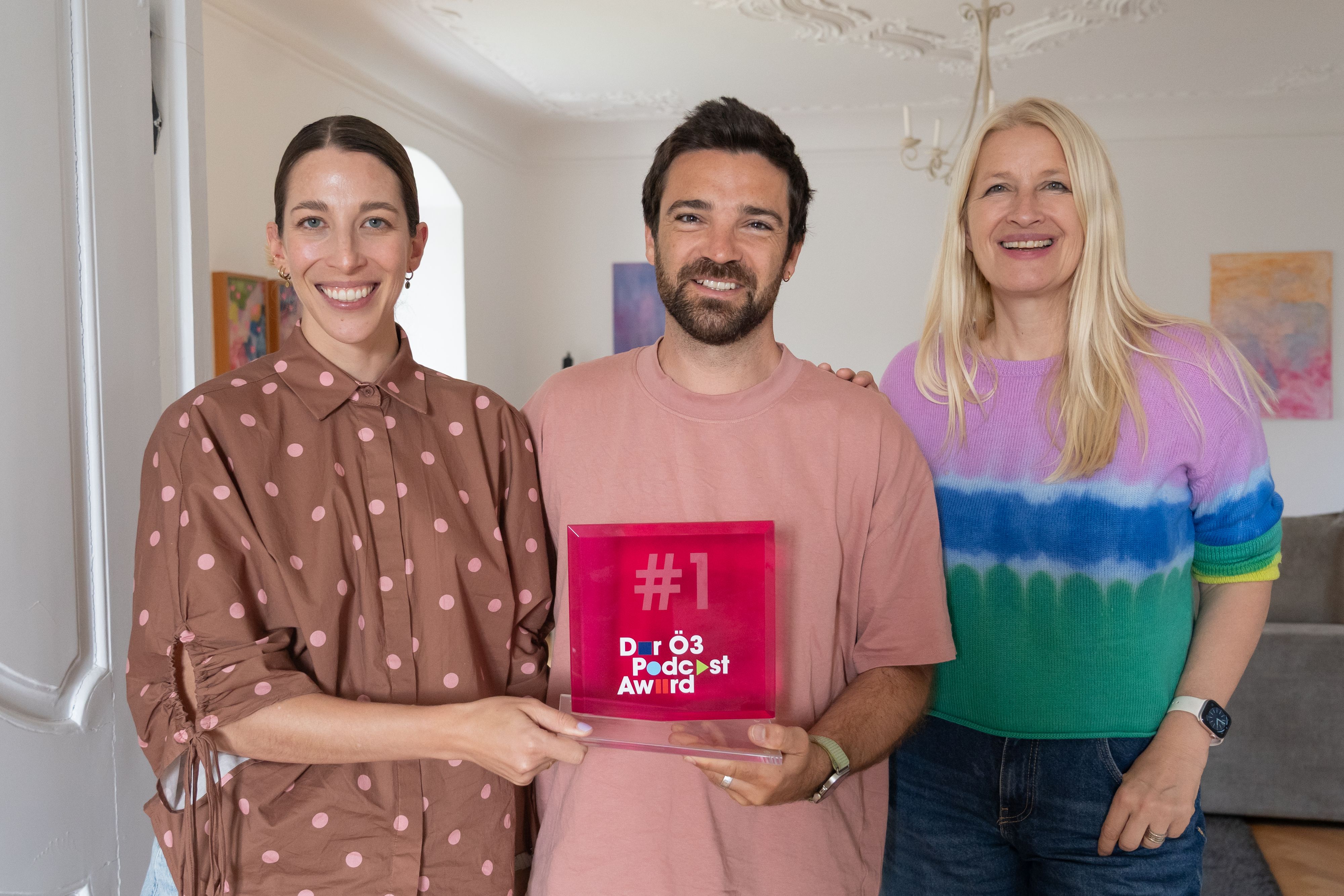 Claudia Stöckl mit Sarah und Stefan Ager 