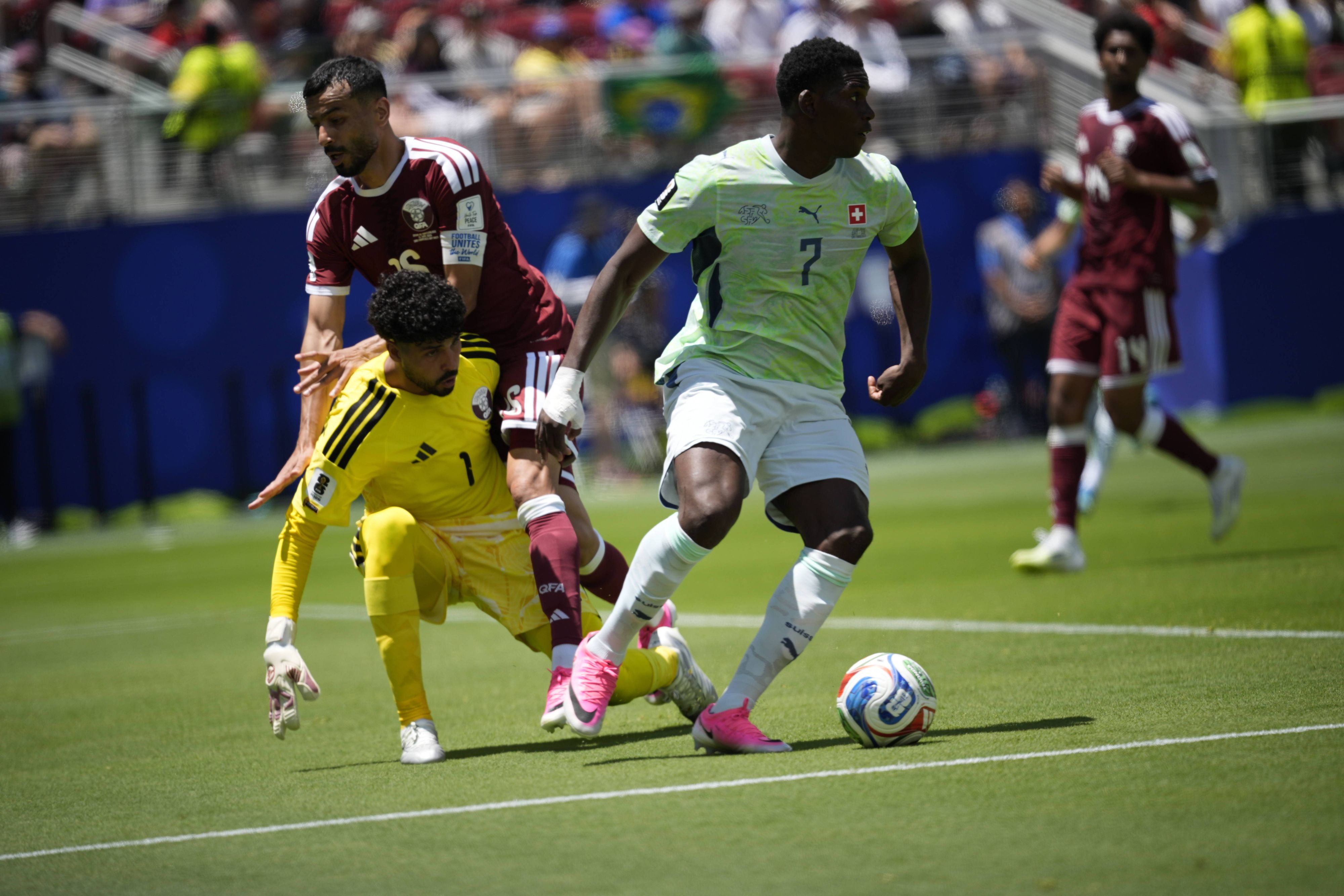 Breel Embolo brachte die Schweiz gegen Katar in Führung. 