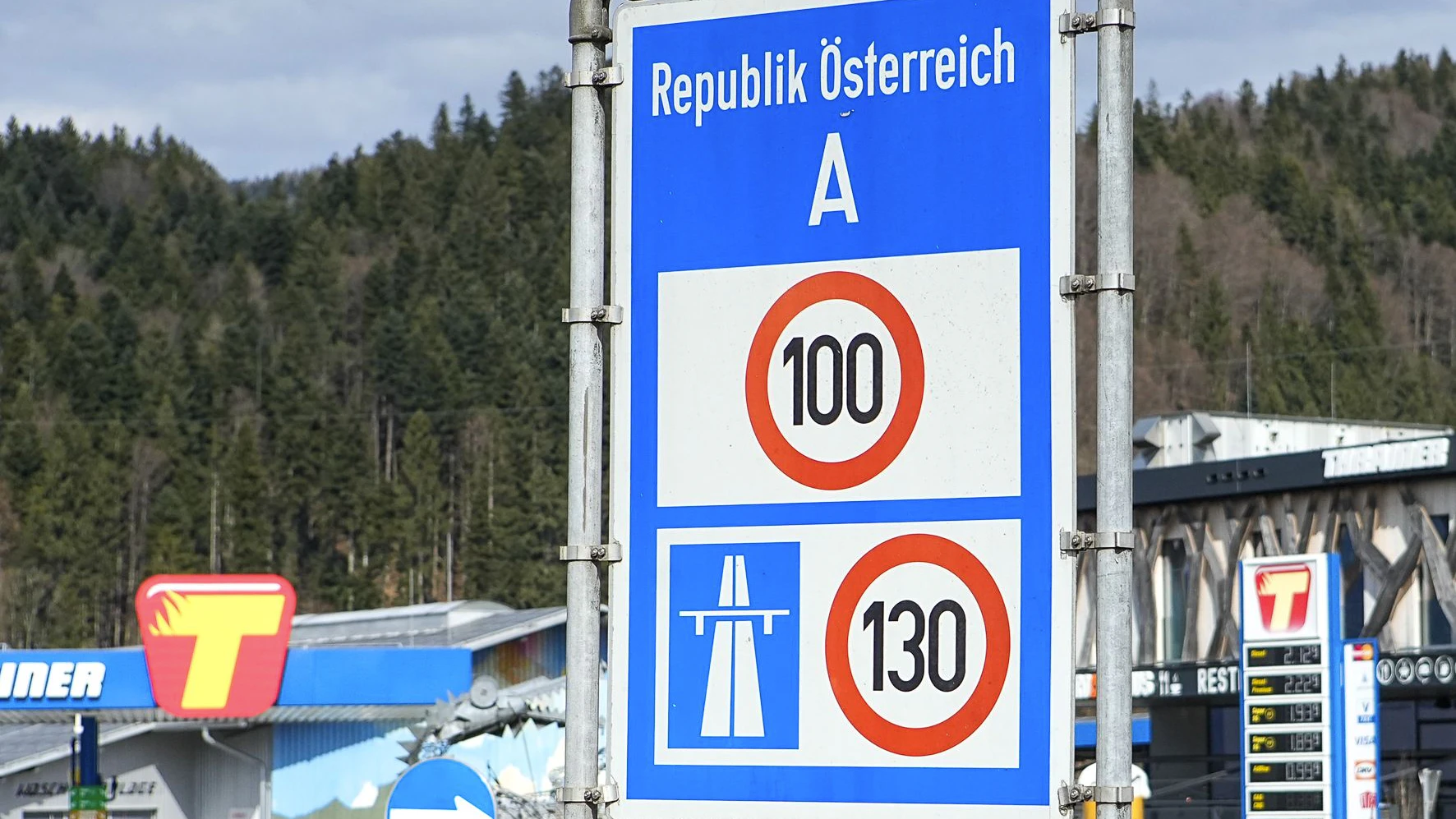 Heute.at - Trotz EU-Rüge – Österreich verlängert Grenzkontrollen