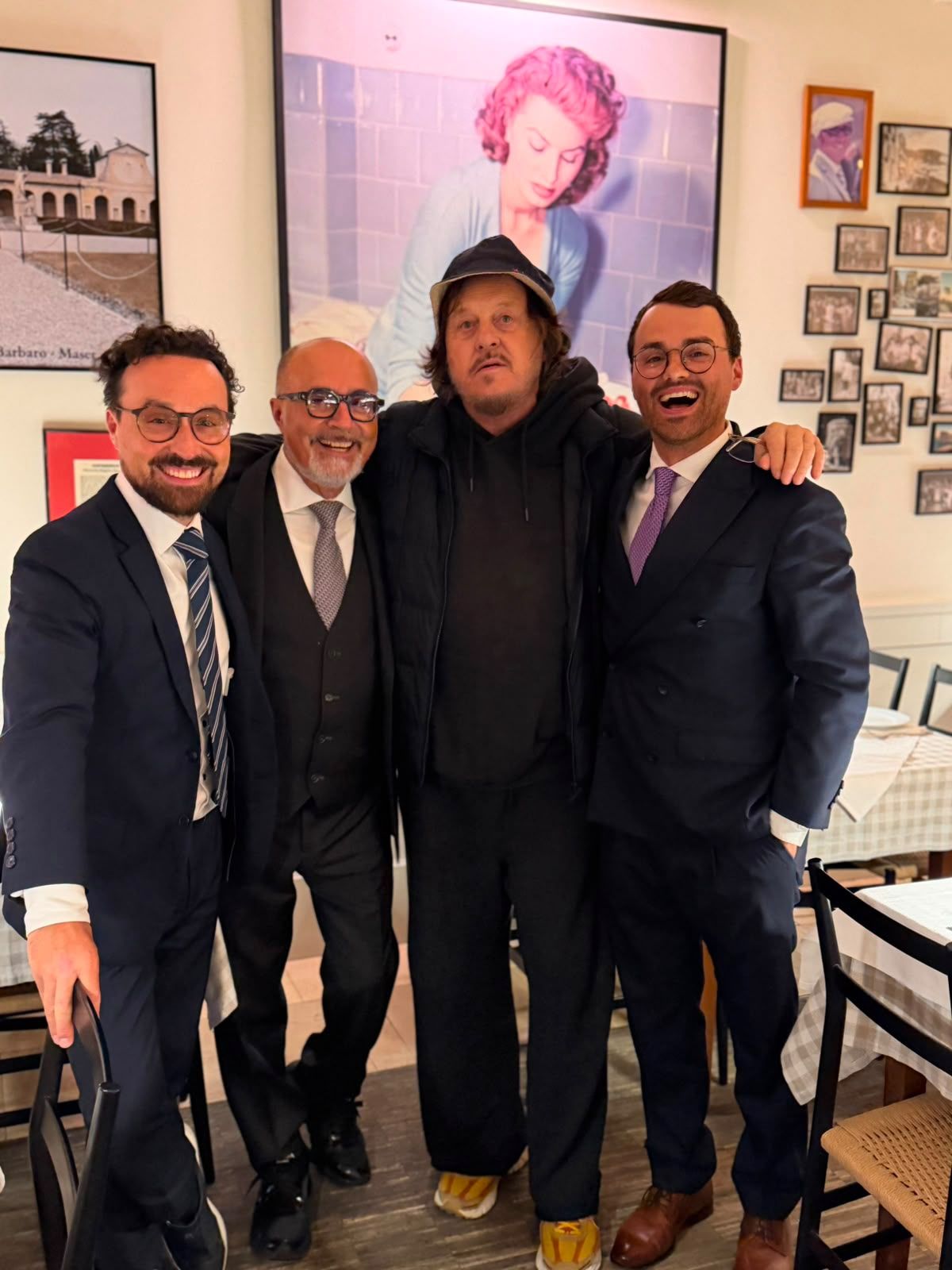 Zucchero mit der Familie Barbaro bei seinem Besuch