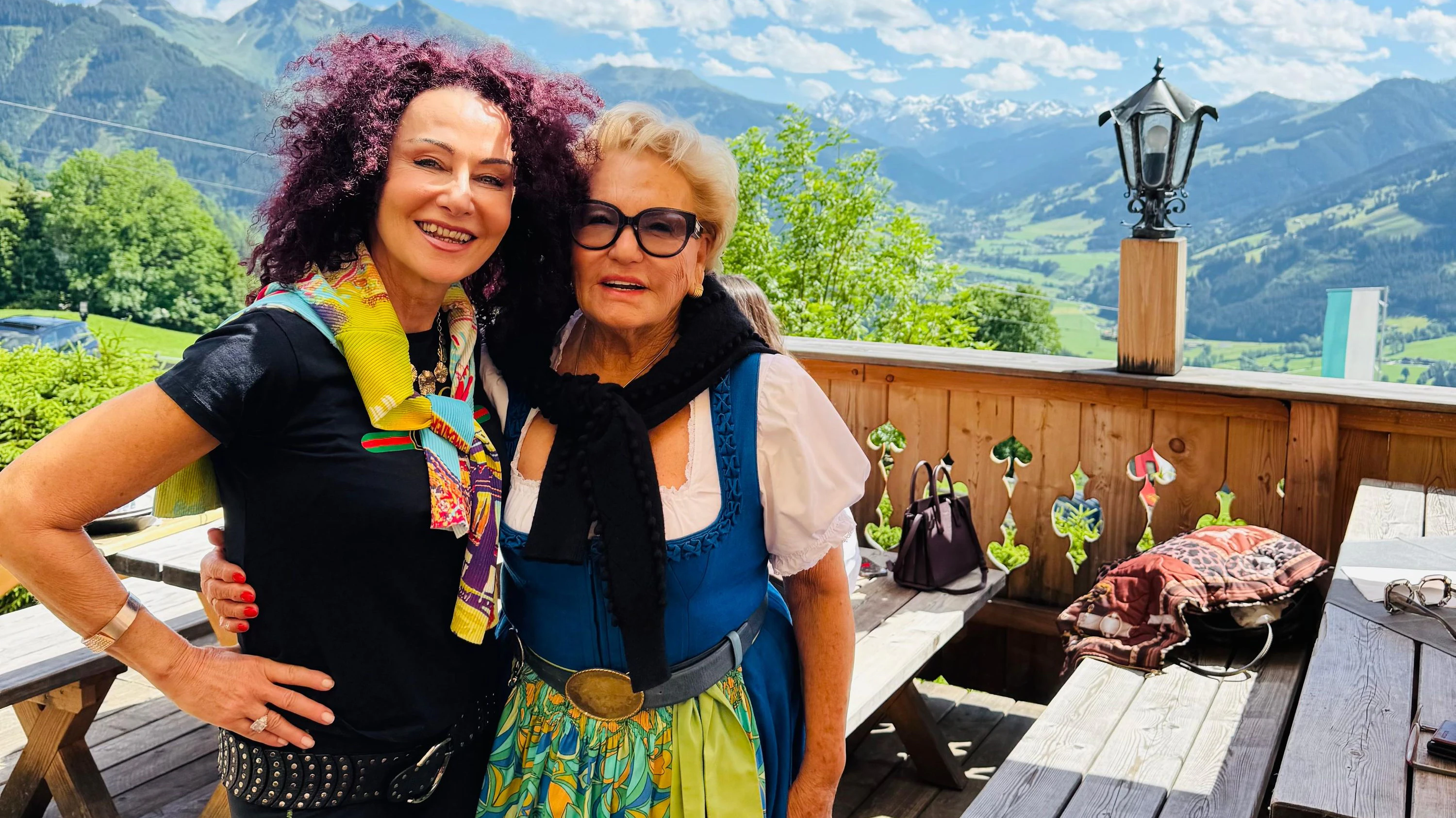 Christina "Mausi" Lugner mit Rosi Schipflinger