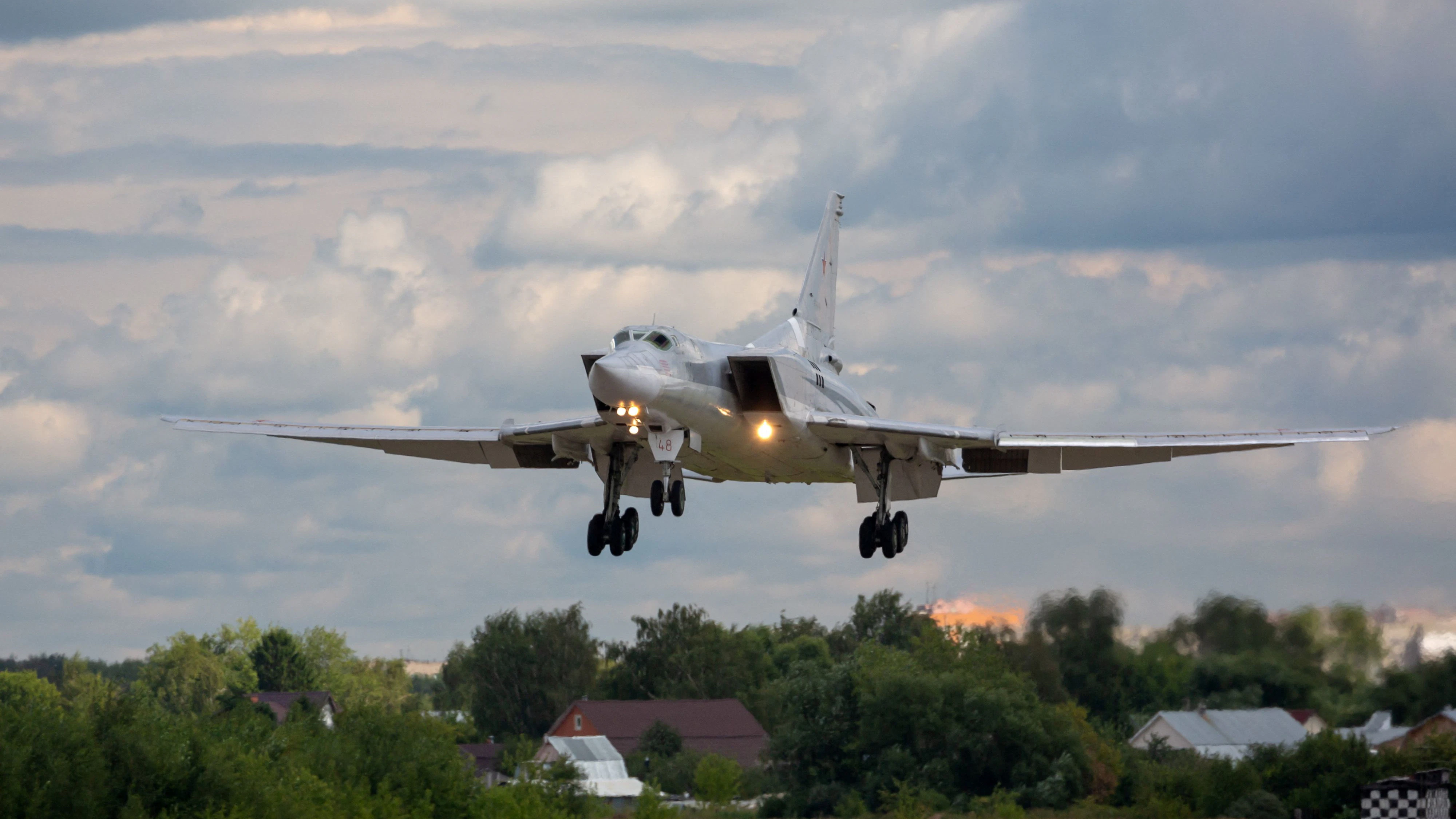 Heute.at - Russischer Bomber Tu-22M3 stürzt im Baikalgebiet ab