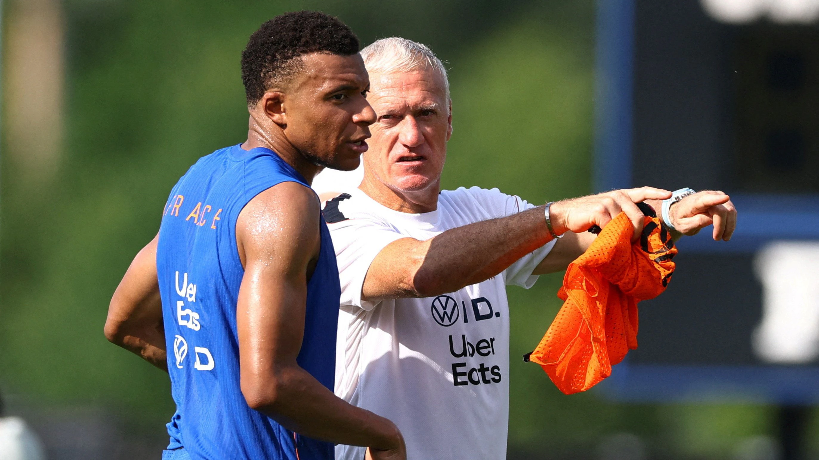 Frankreich-Teamchef Didier Deschamps soll das Thema Sex beim Turnier vergleichsweise locker sehen.