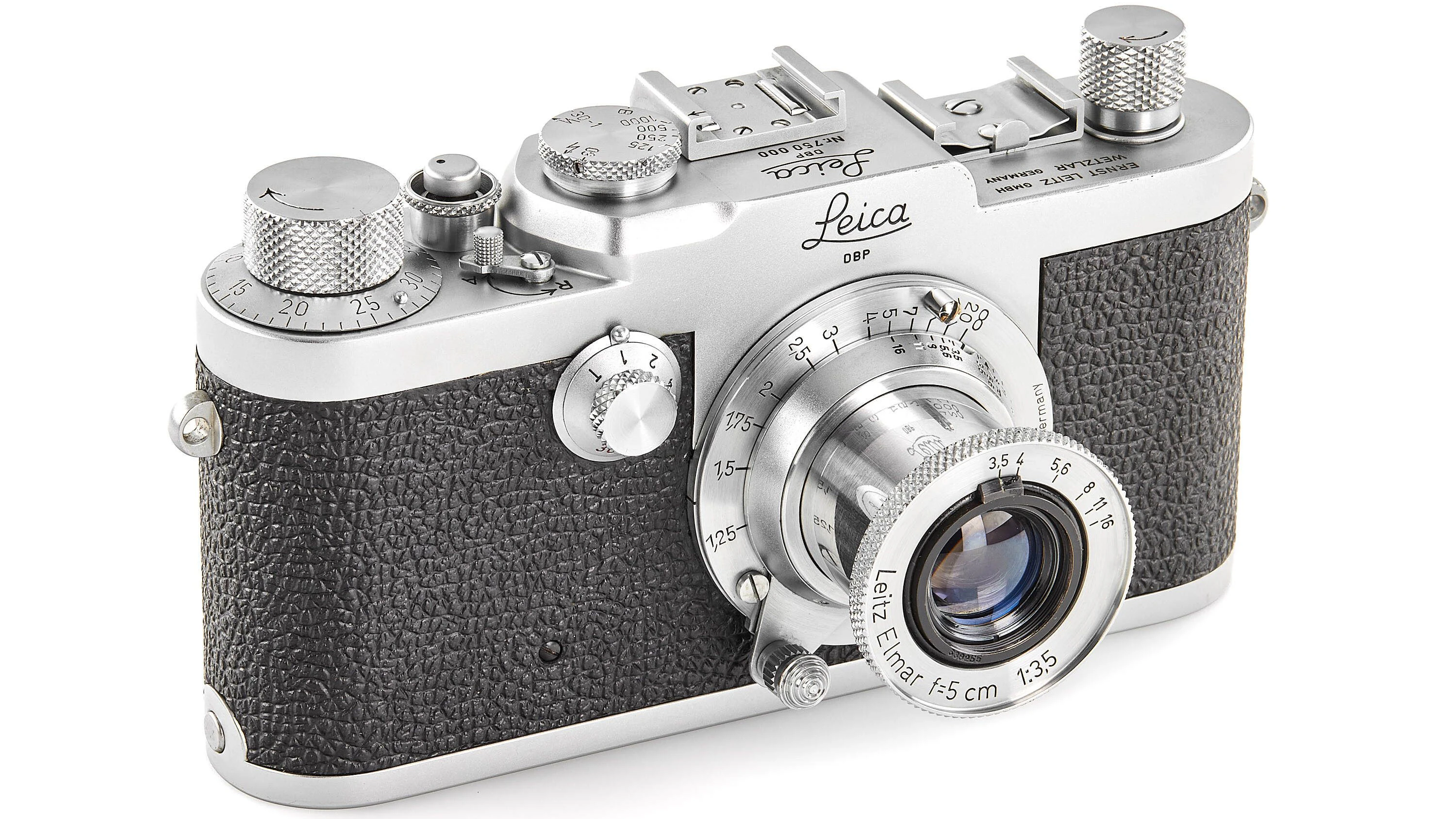 Der Leica Ig Prototyp Nr. 750000 wurde im Rahmen der 48. Leitz Photographica Auction um 450.000 Euro inklusive Premium versteigert.