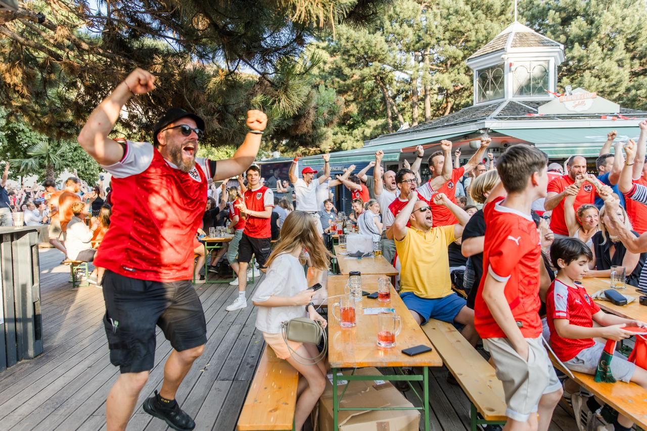 Heute.at - Wirt ausgebucht! ÖFB-Spiel wird zur Frühstücks-Party