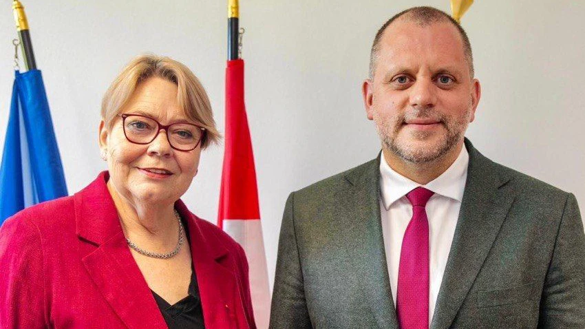 Die Schwechater Bürgermeisterin Karin Baier übernimmt Funktion von Günther Sidl und wird zweite Landesgeschäftsführerin der SPÖ Niederösterreich.