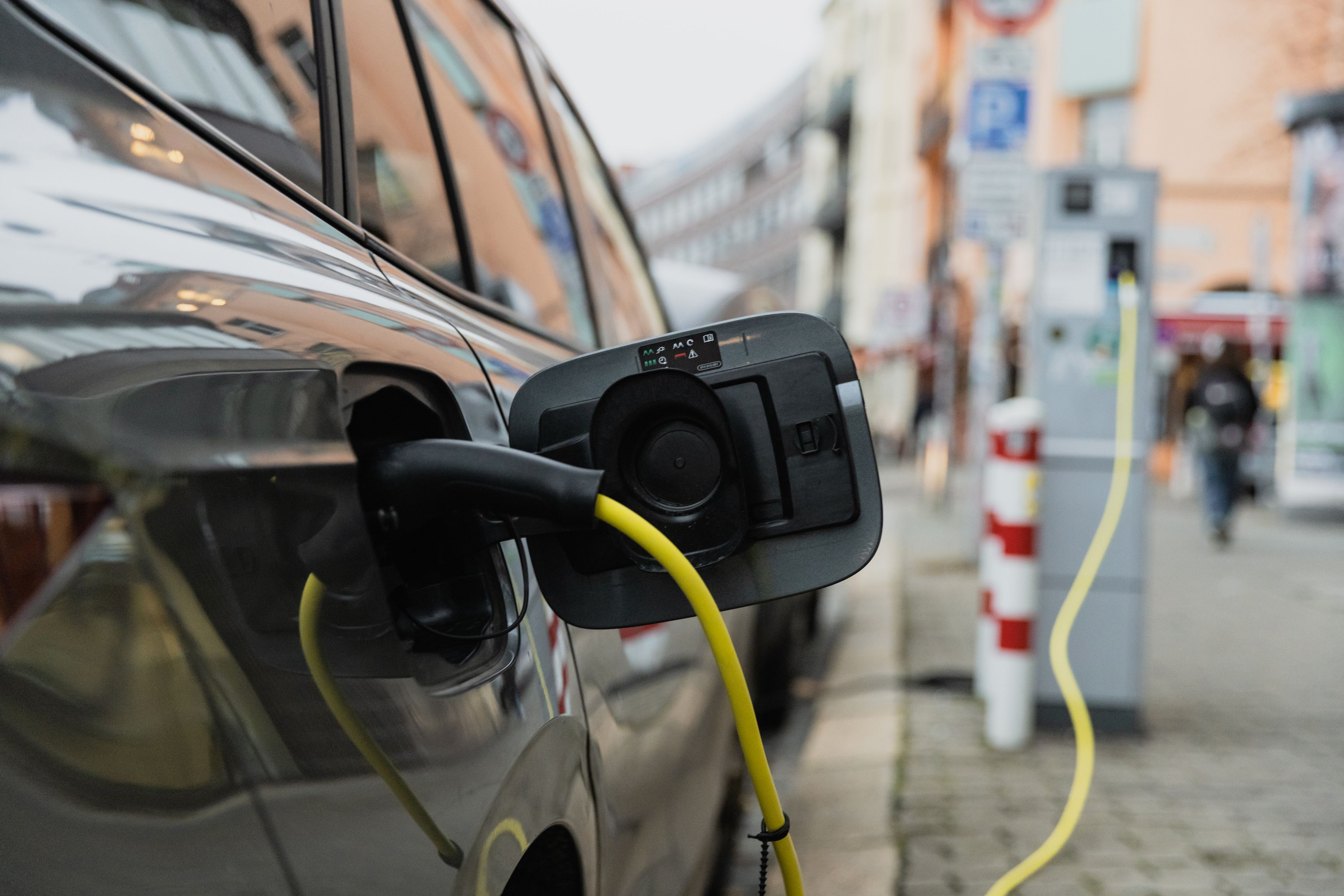 Das Ladekabel steckte noch im Auto, es floss lediglich kein Strom mehr.