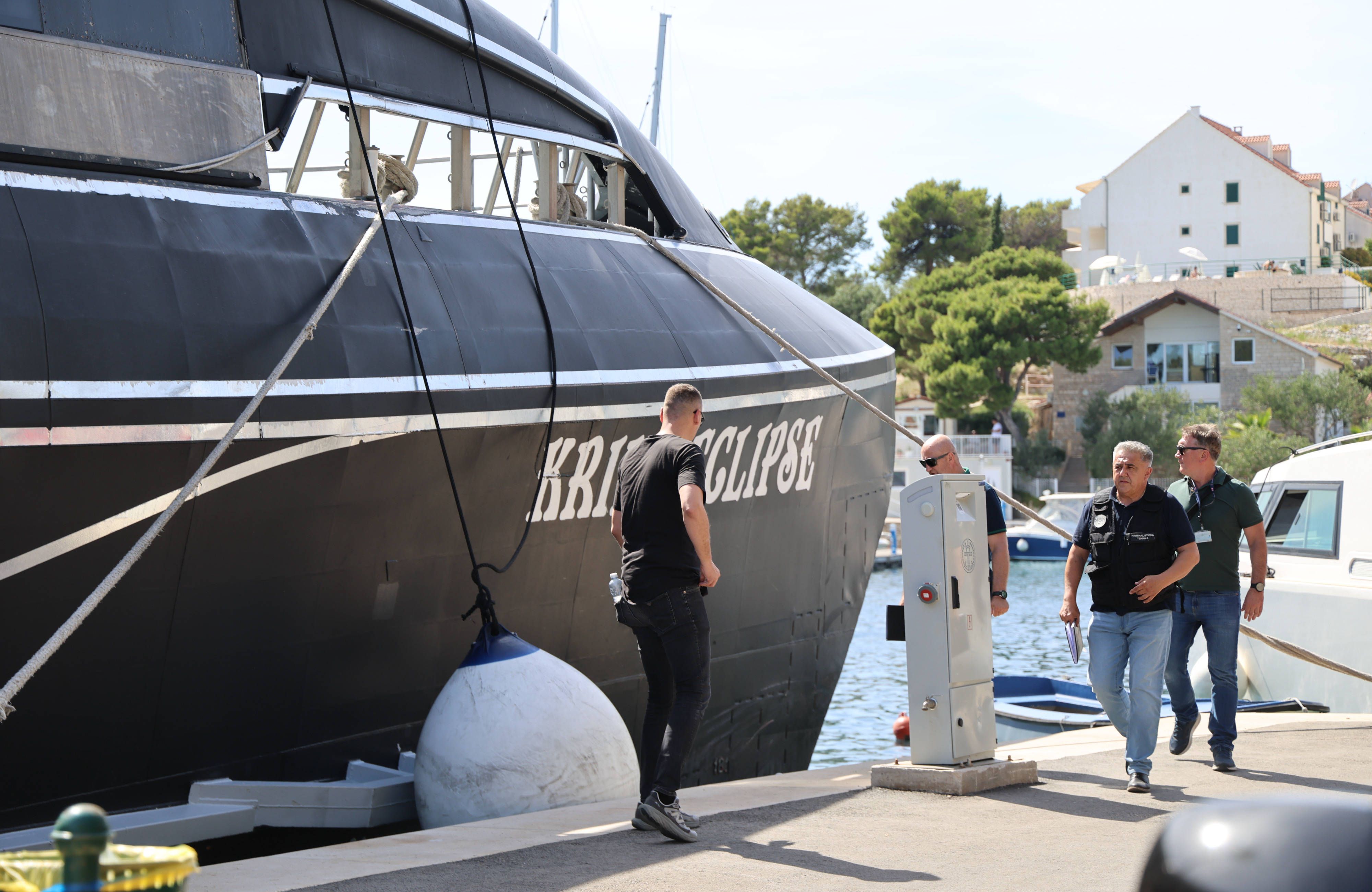 Das Segelboot kollidierte mit dem Katamaran 