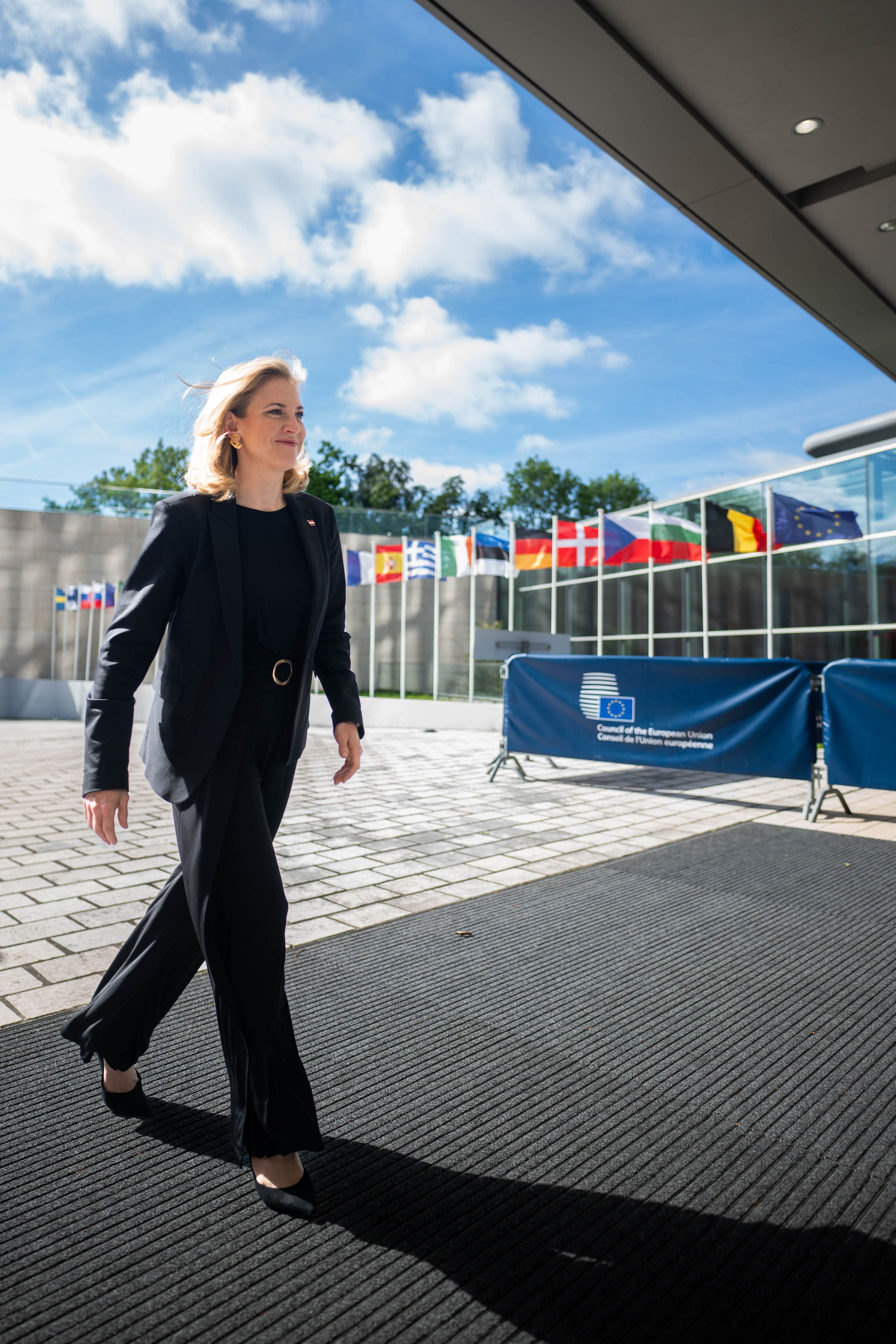 Außenministerin Beate Meinl-Reisinger (Neos) ist zu den EU-Beitrittsgesprächen der Ukraine nach Luxemburg gereist.