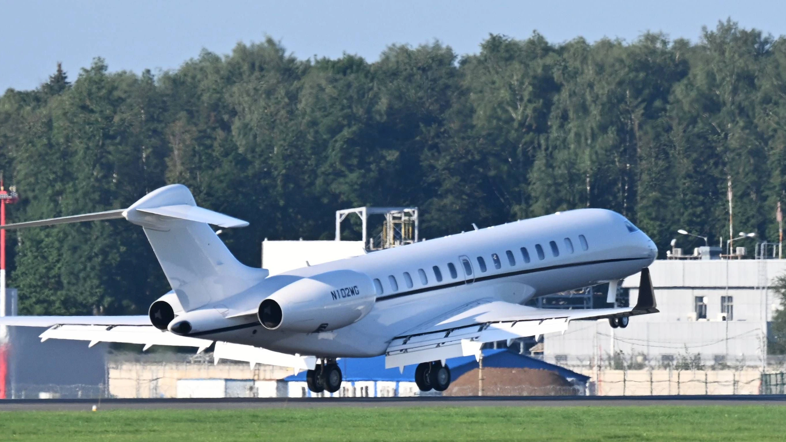 Heute.at - Luxusjets für Putin-Freunde – Spur führt nach Wien